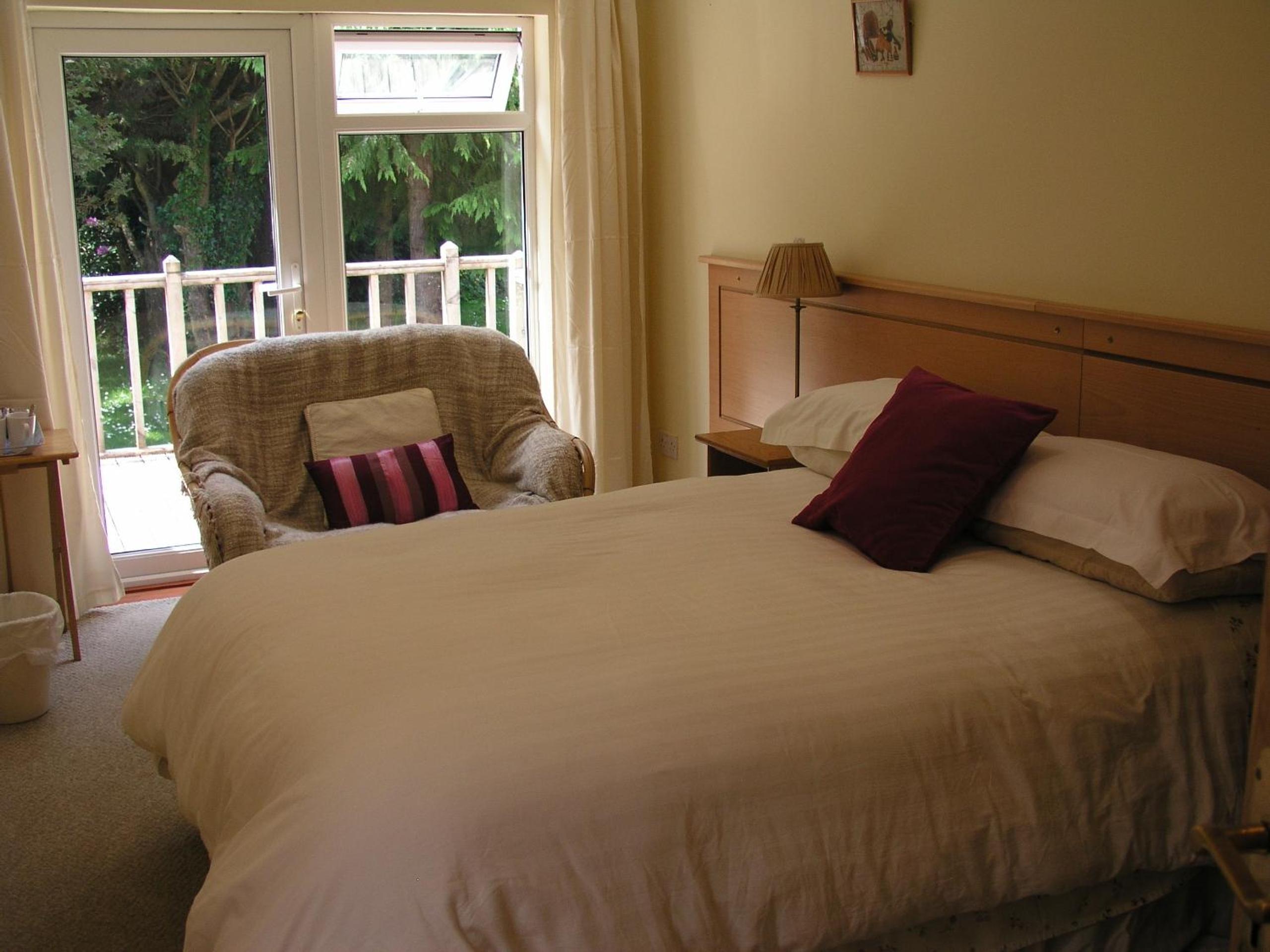 Single Room with Private Bathroom photo 1