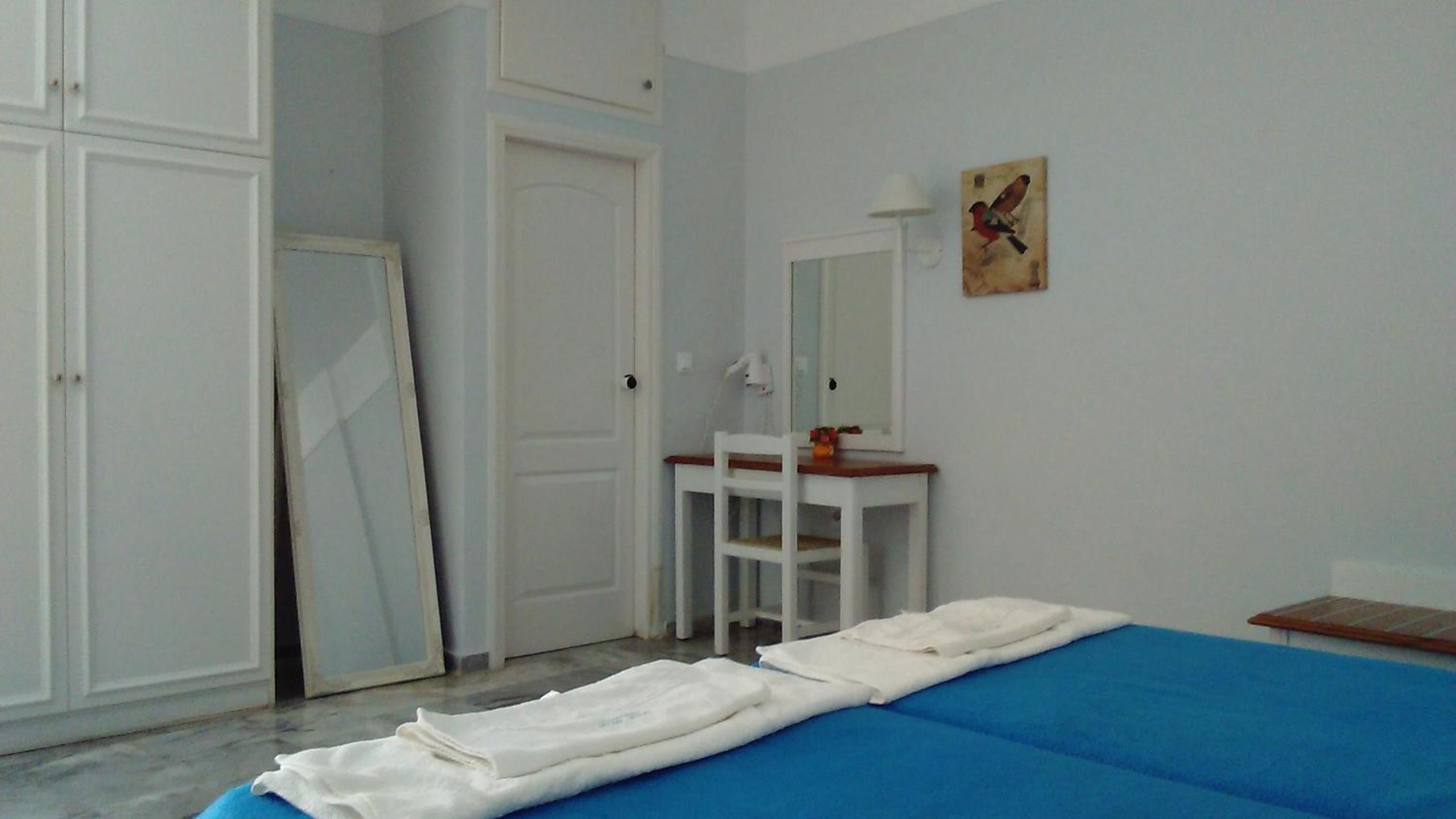 Studio (2 Adults) photo 2