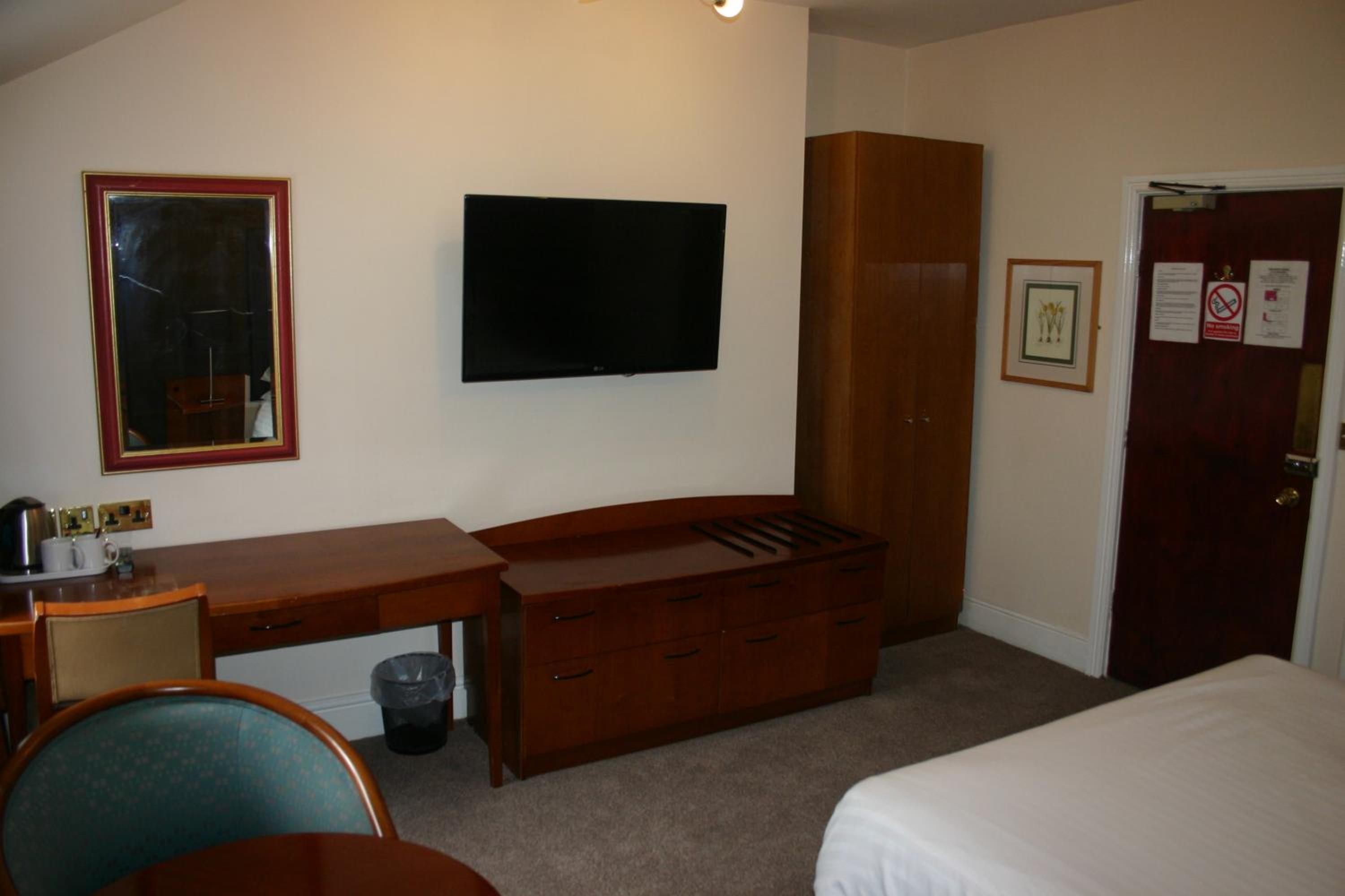 Family Room photo 1