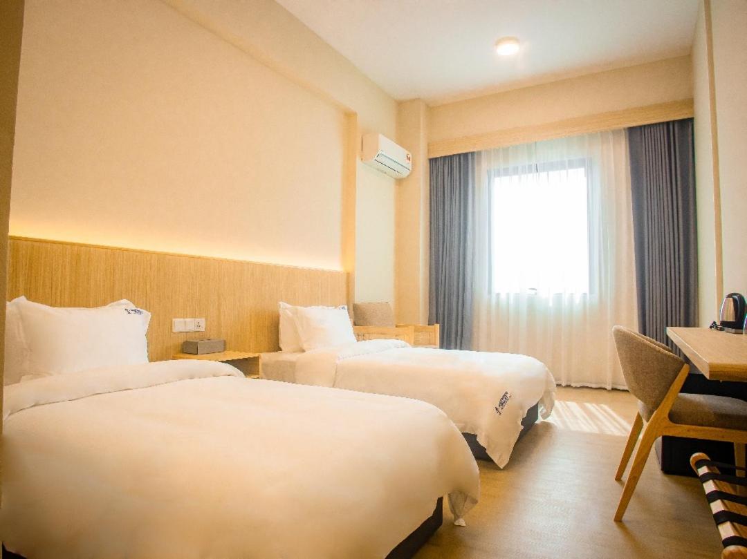 Standard Twin Room photo 3