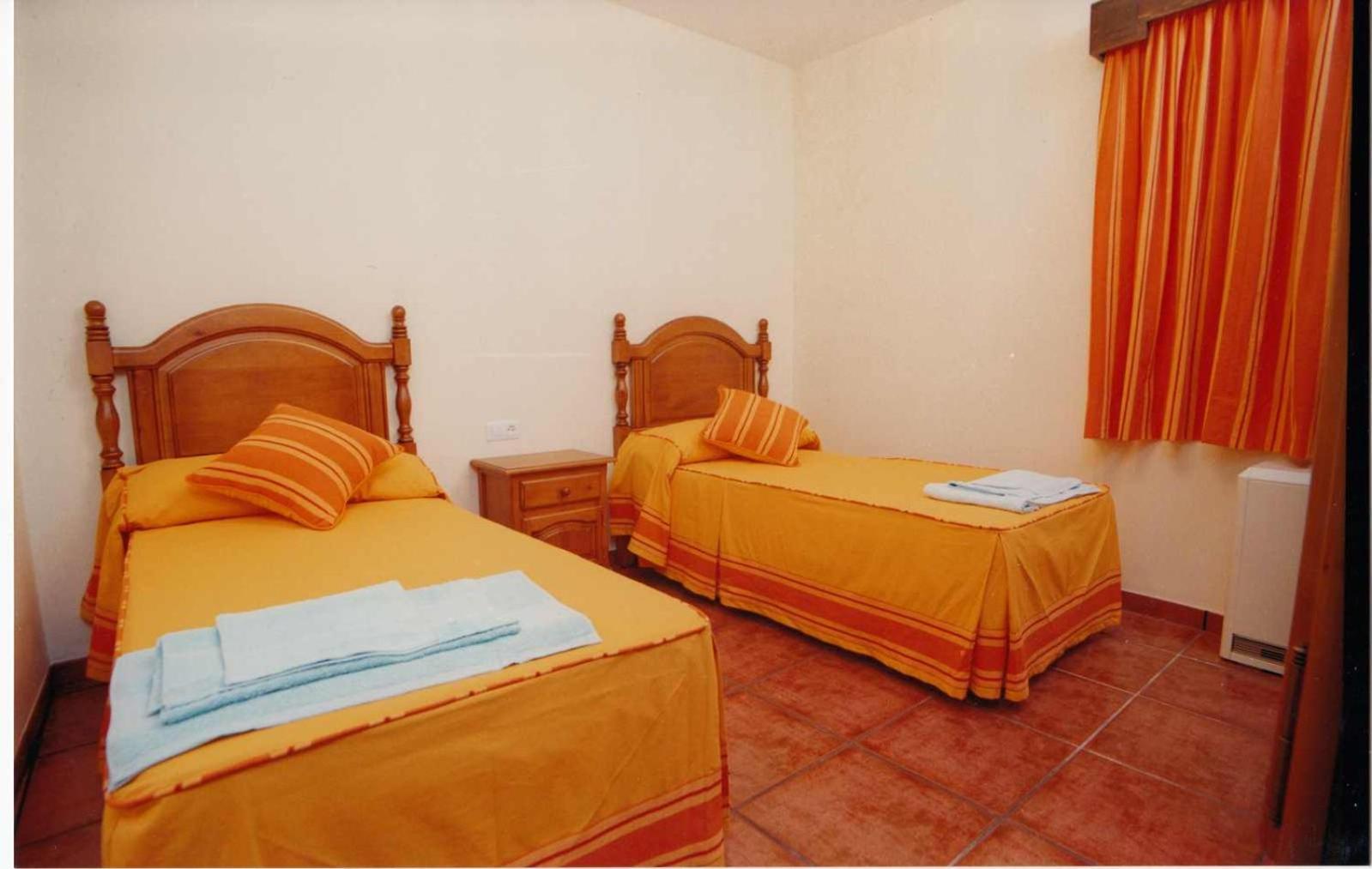 Casa adosada de tres habitaciones