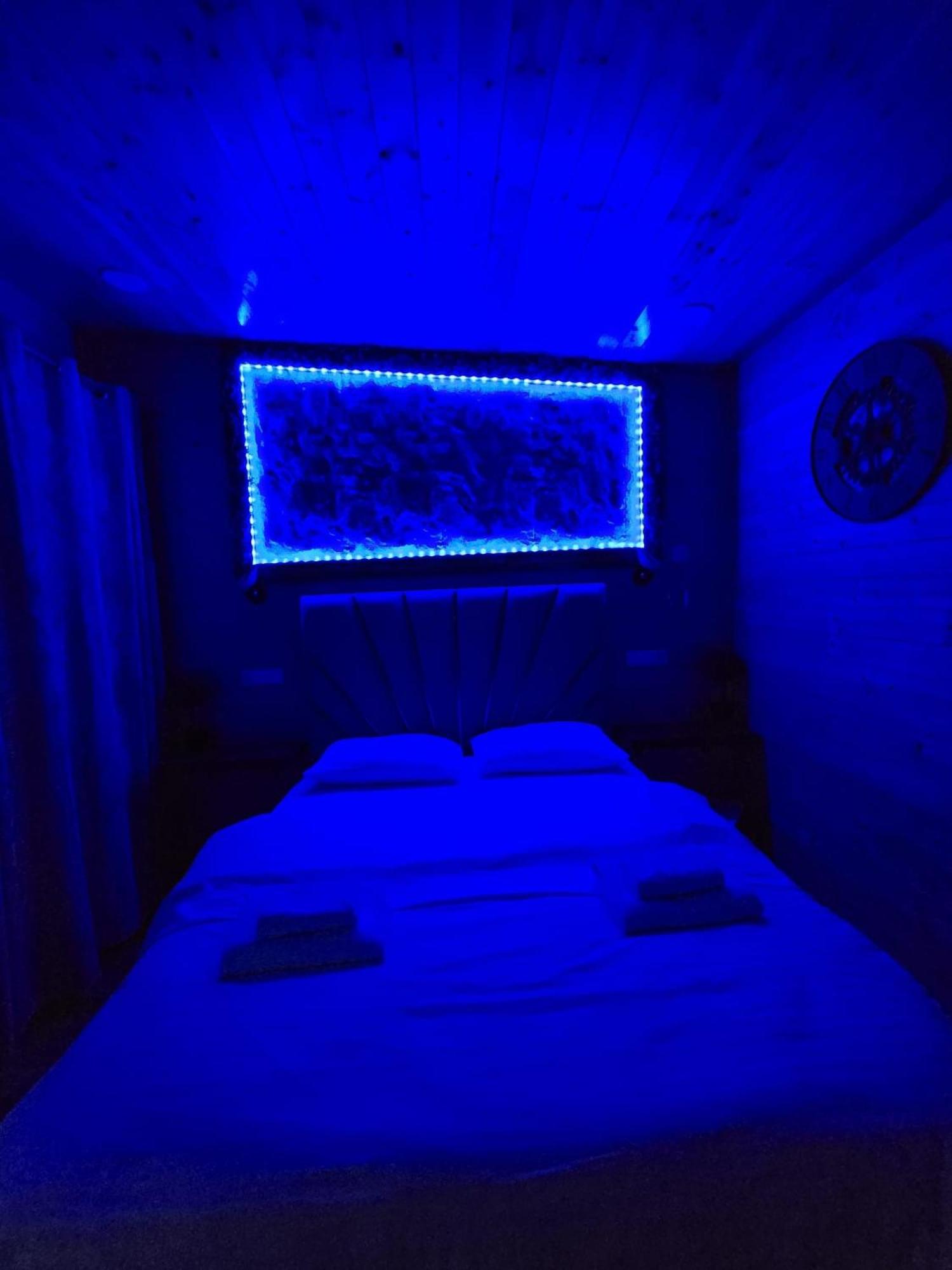 Deluxe Bungalow photo 2