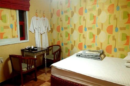 Deluxe Double Room - Photo 9