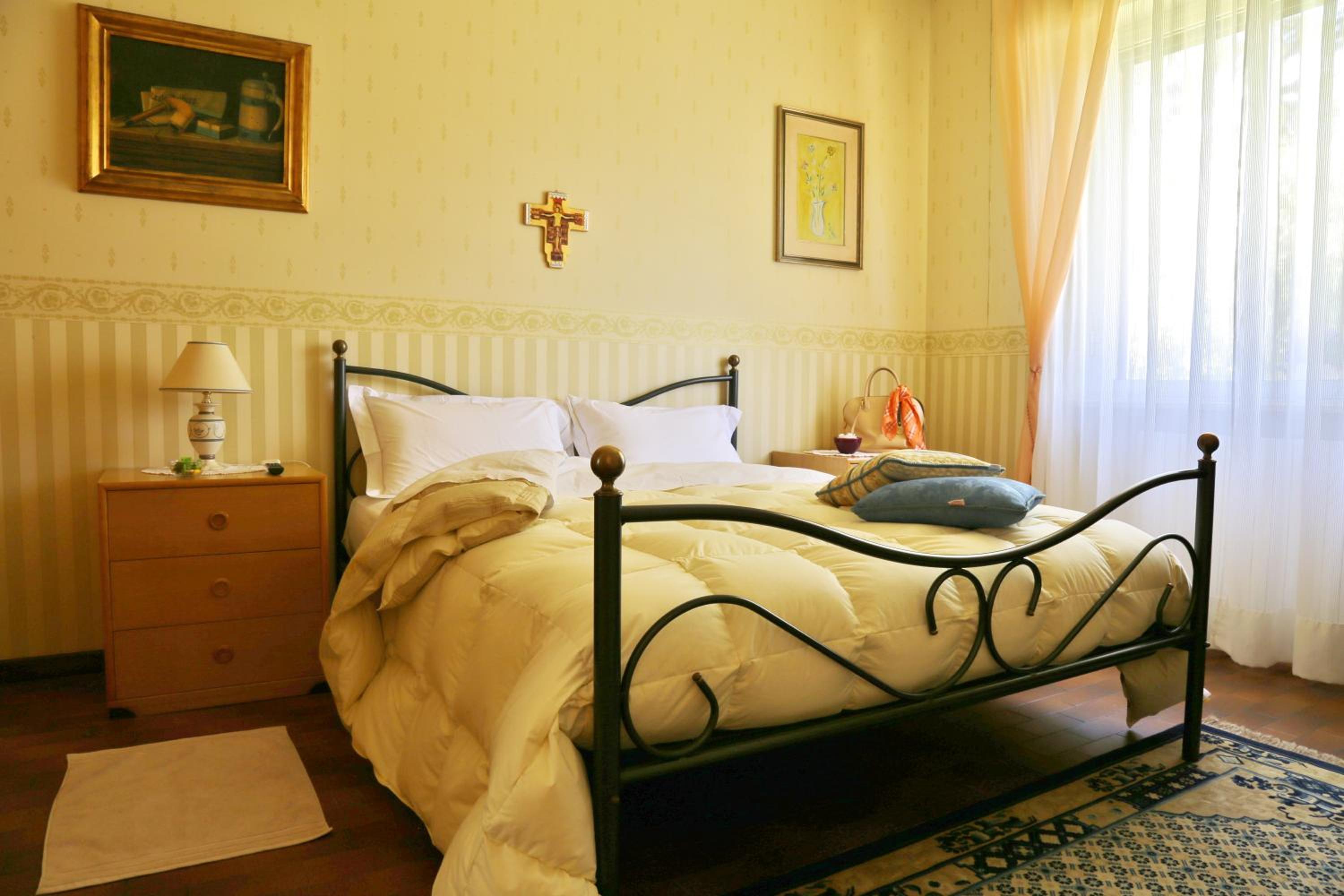 Large Double Room photo 1