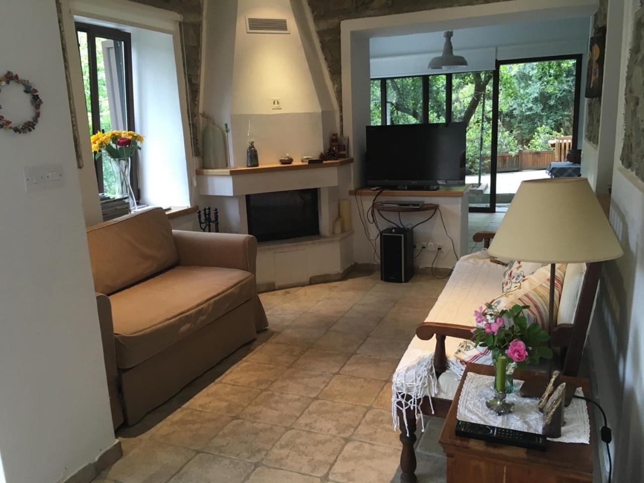 Three-Bedroom House photo 2