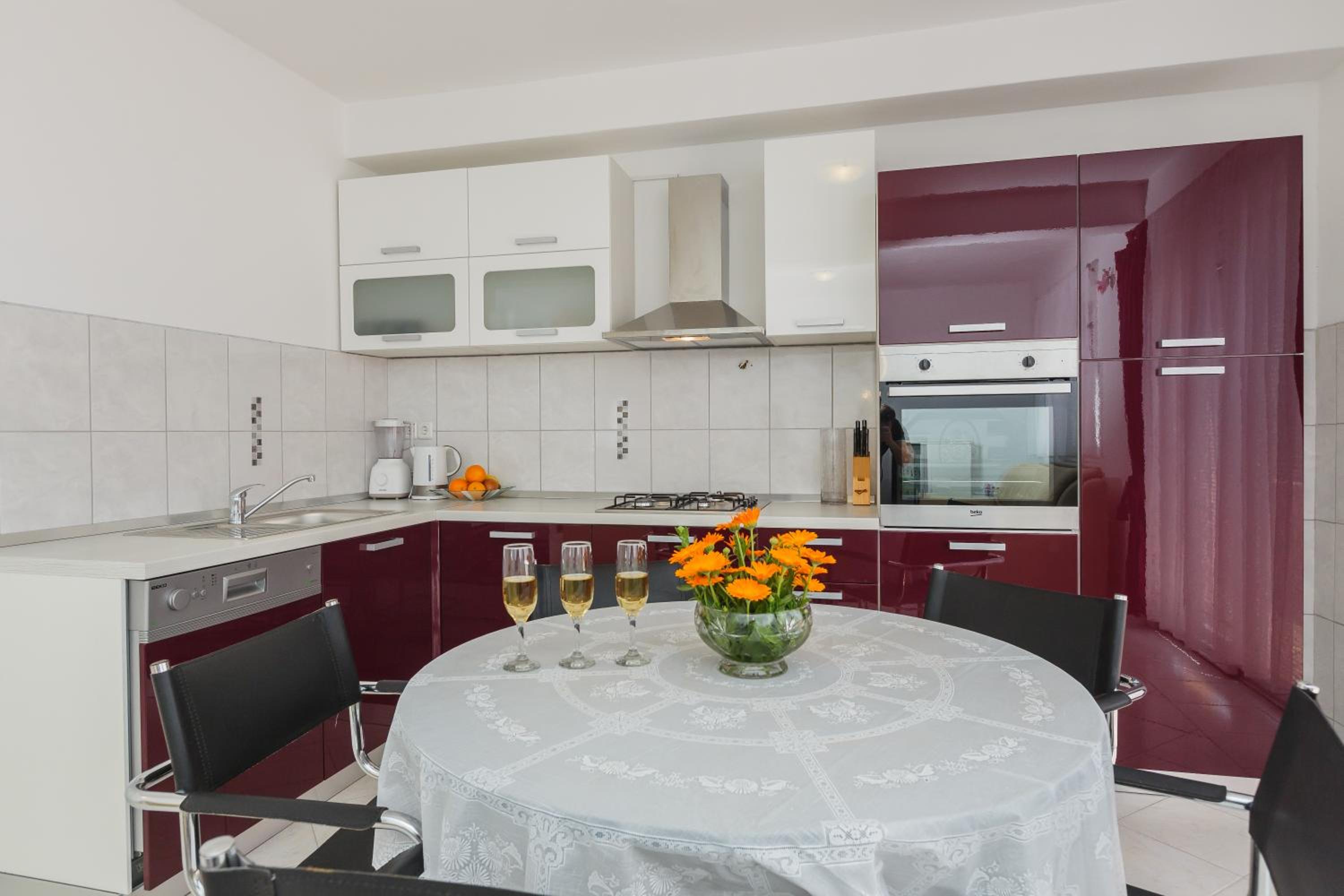 Two-Bedroom Apartment - Photo 4