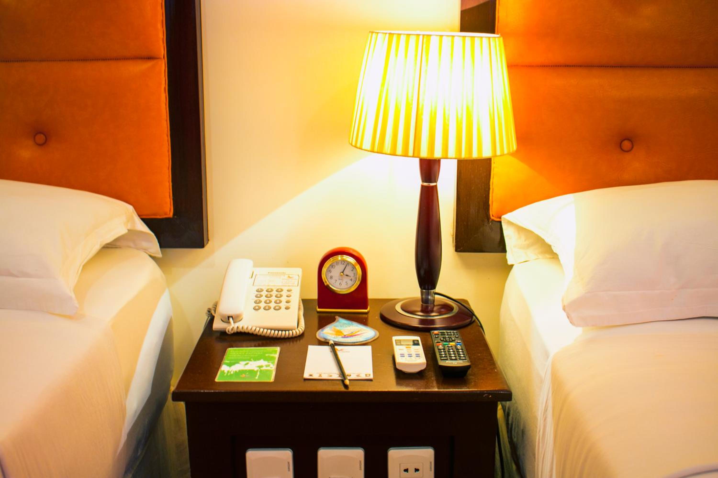 East Wing Deluxe  - Photo 4