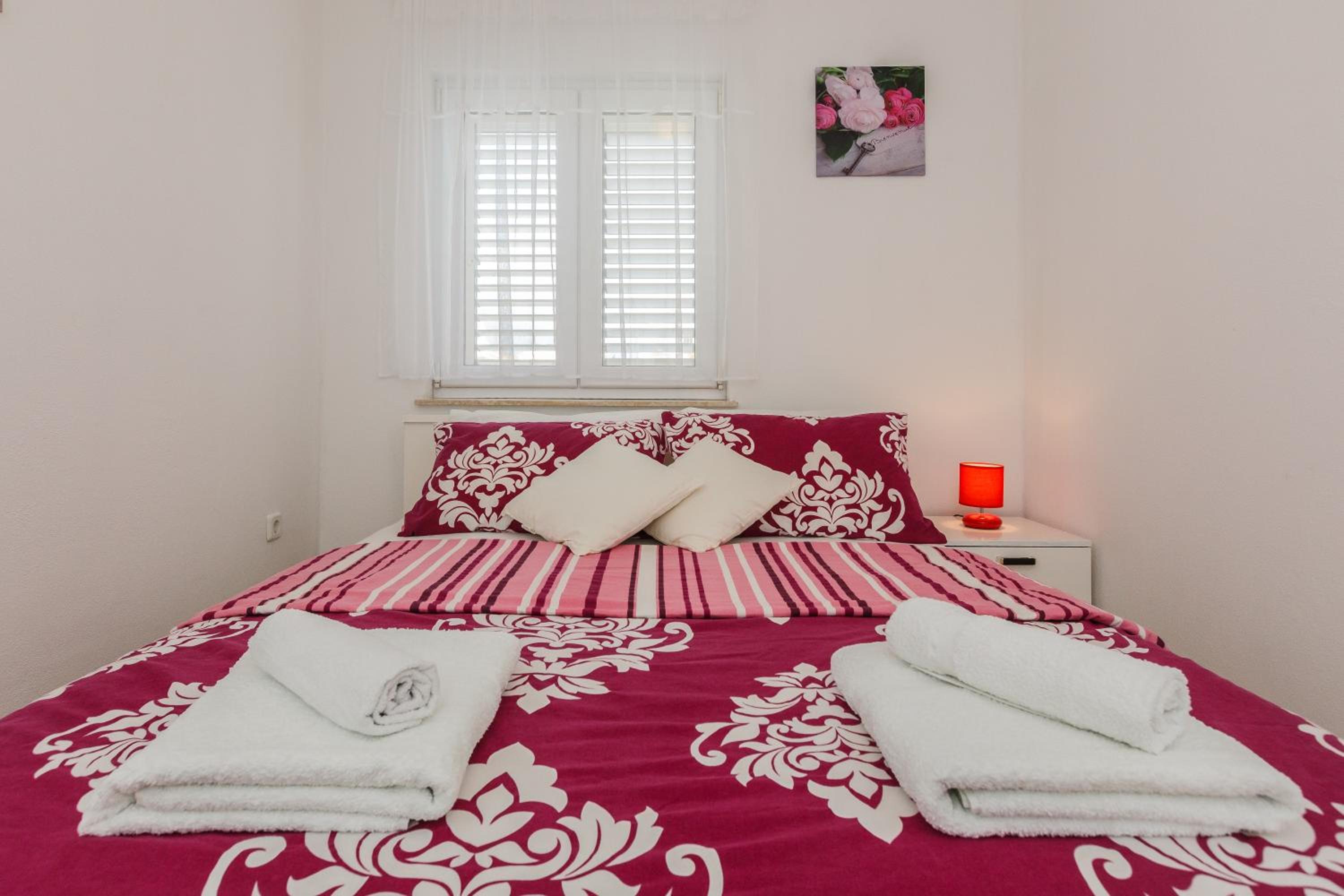 Two-Bedroom Apartment - Photo 2