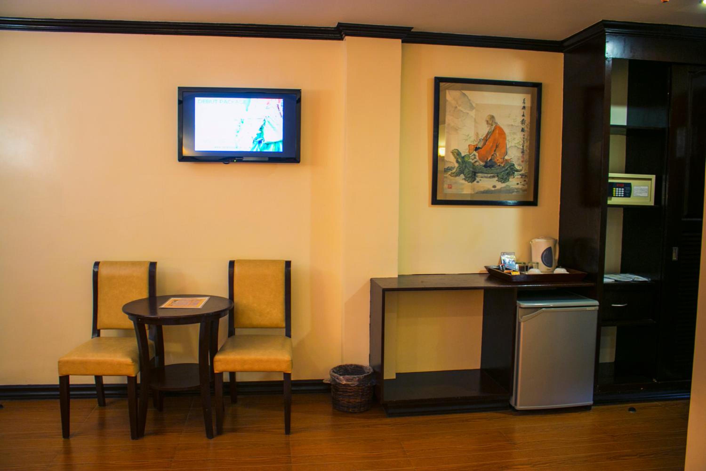 East Wing Deluxe  - Photo 8