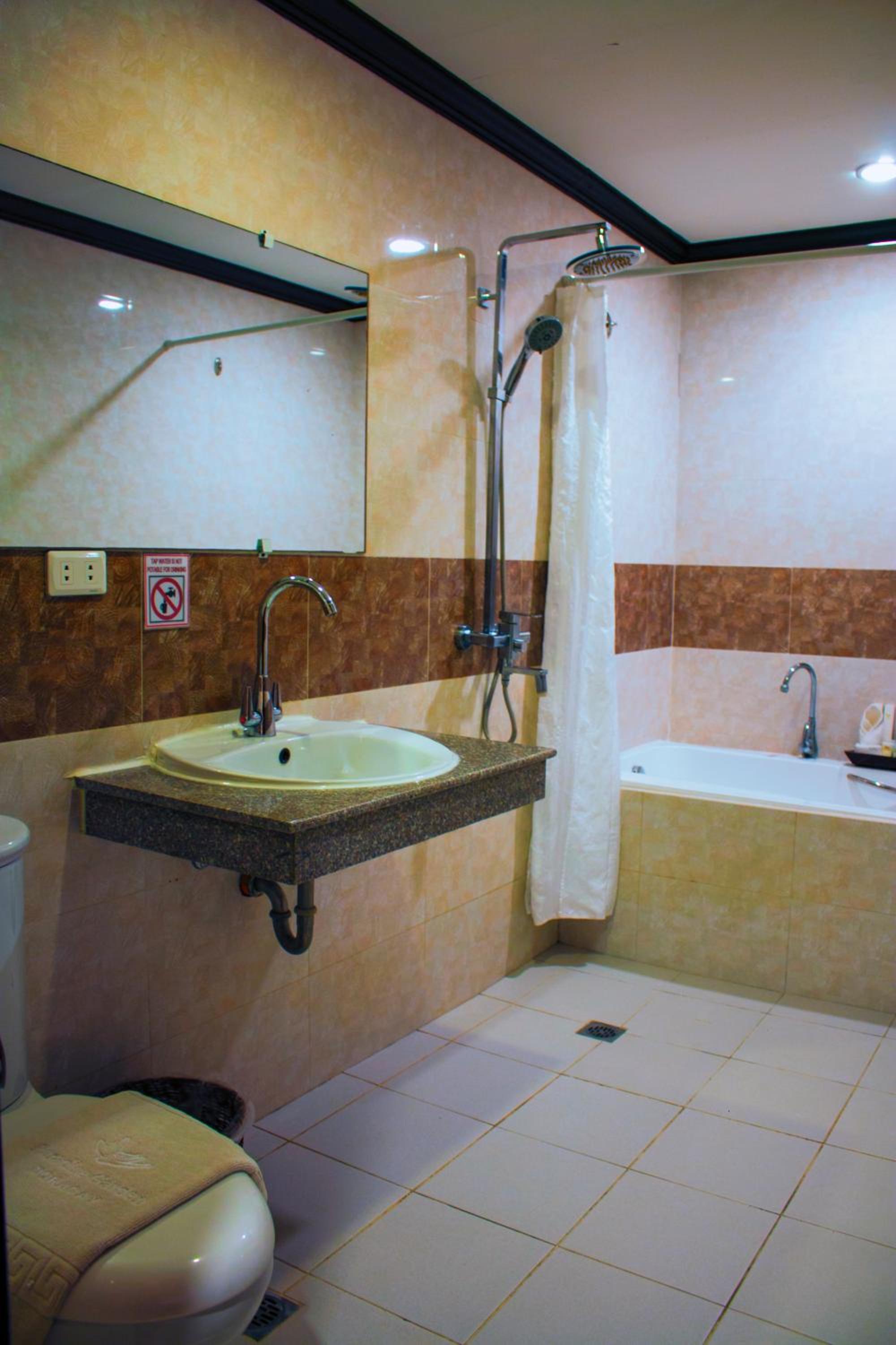 East Wing Deluxe  - Photo 12