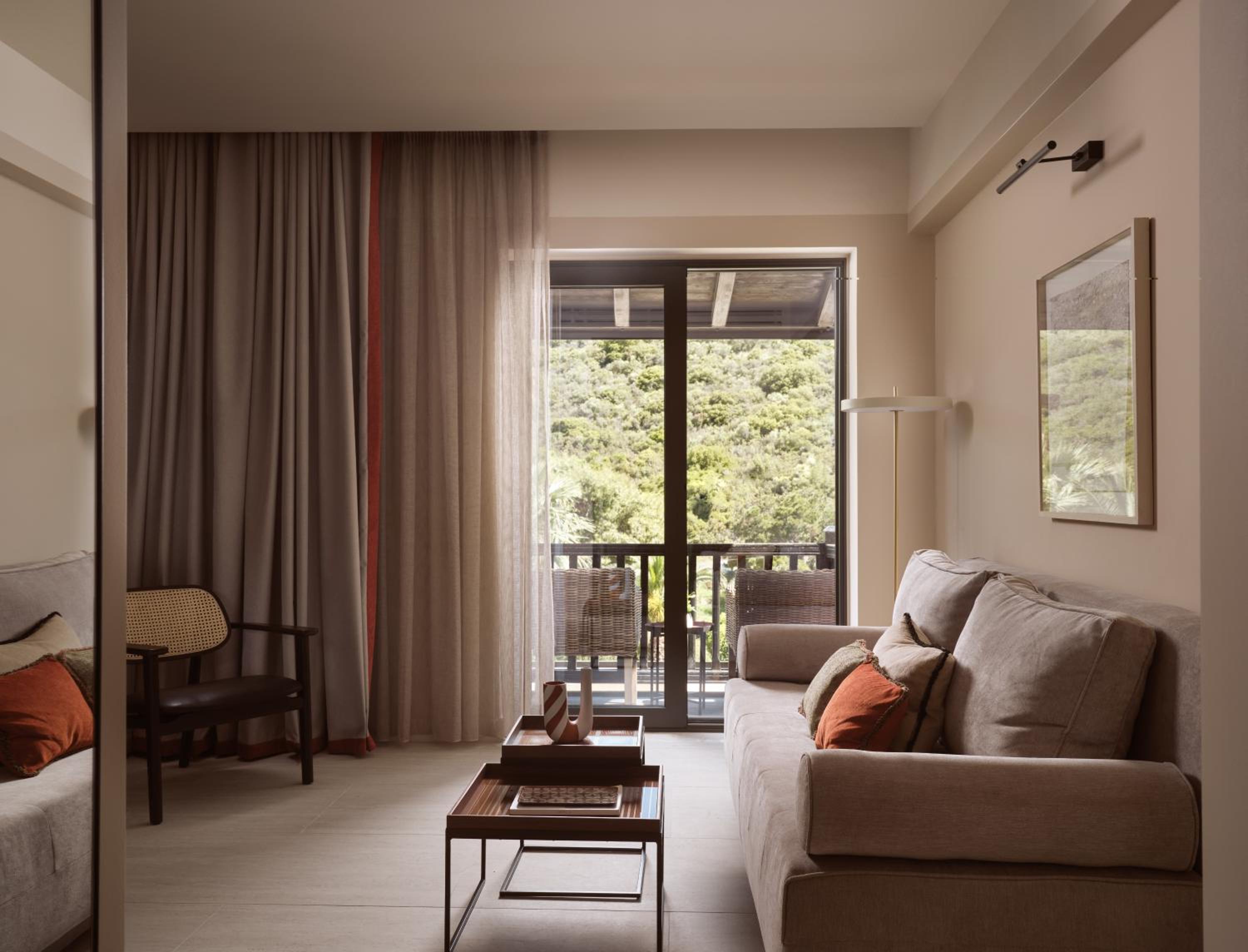 Deluxe Suite Garden View