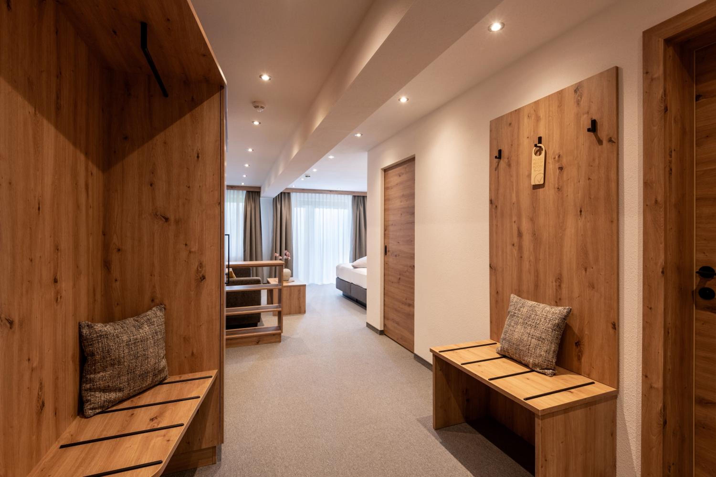 Deluxe Family Room - Photo 6