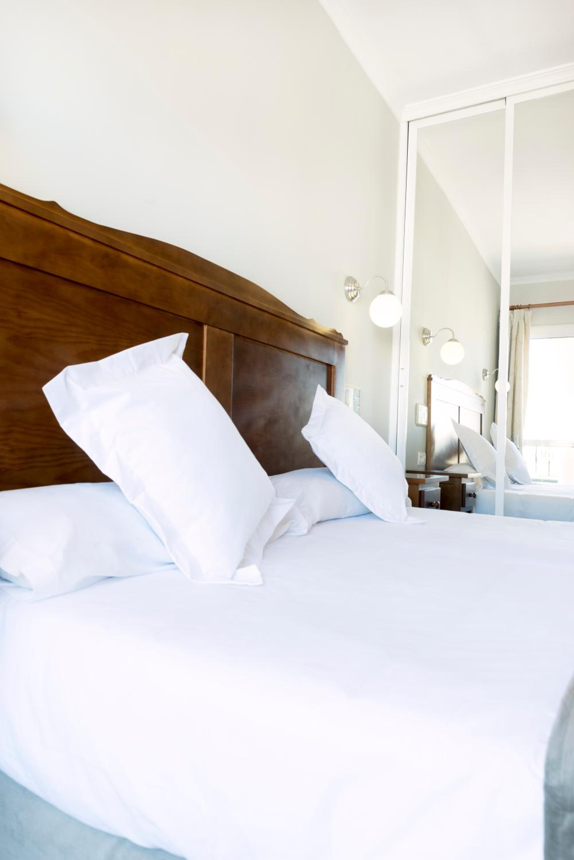 Budget Double or Twin Room - Photo 7