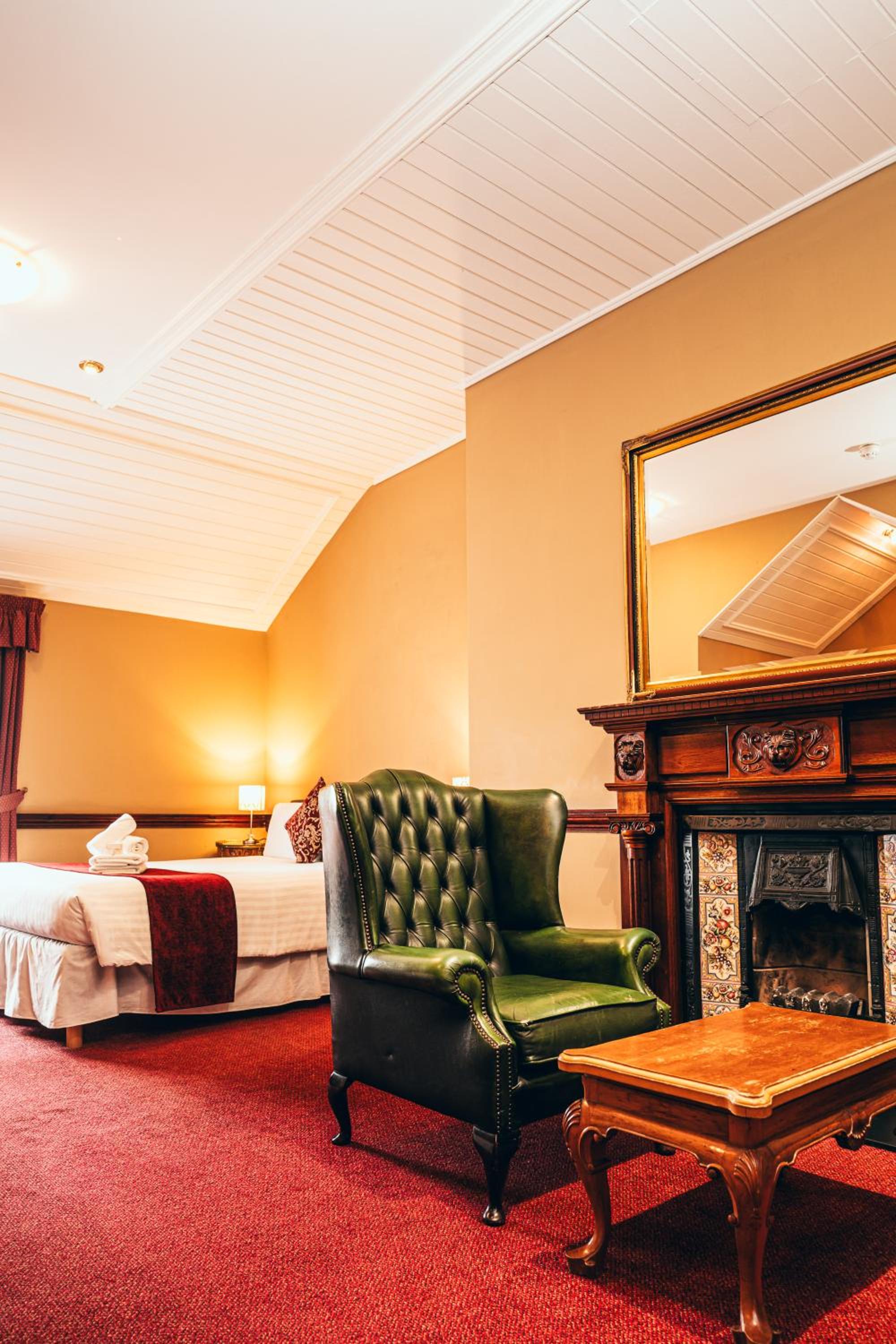 Deluxe Family Room photo 3