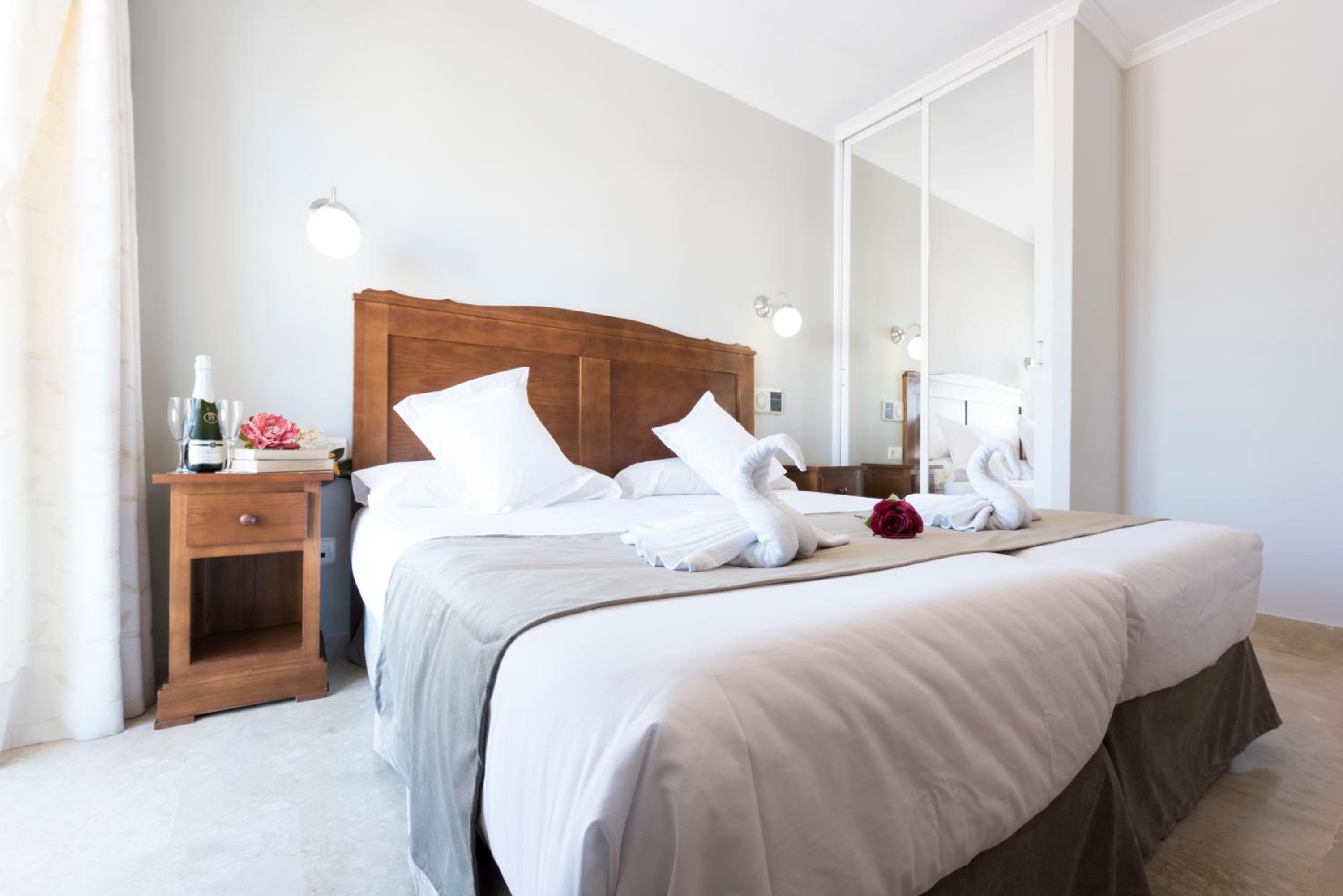 Budget Double or Twin Room - Photo 6