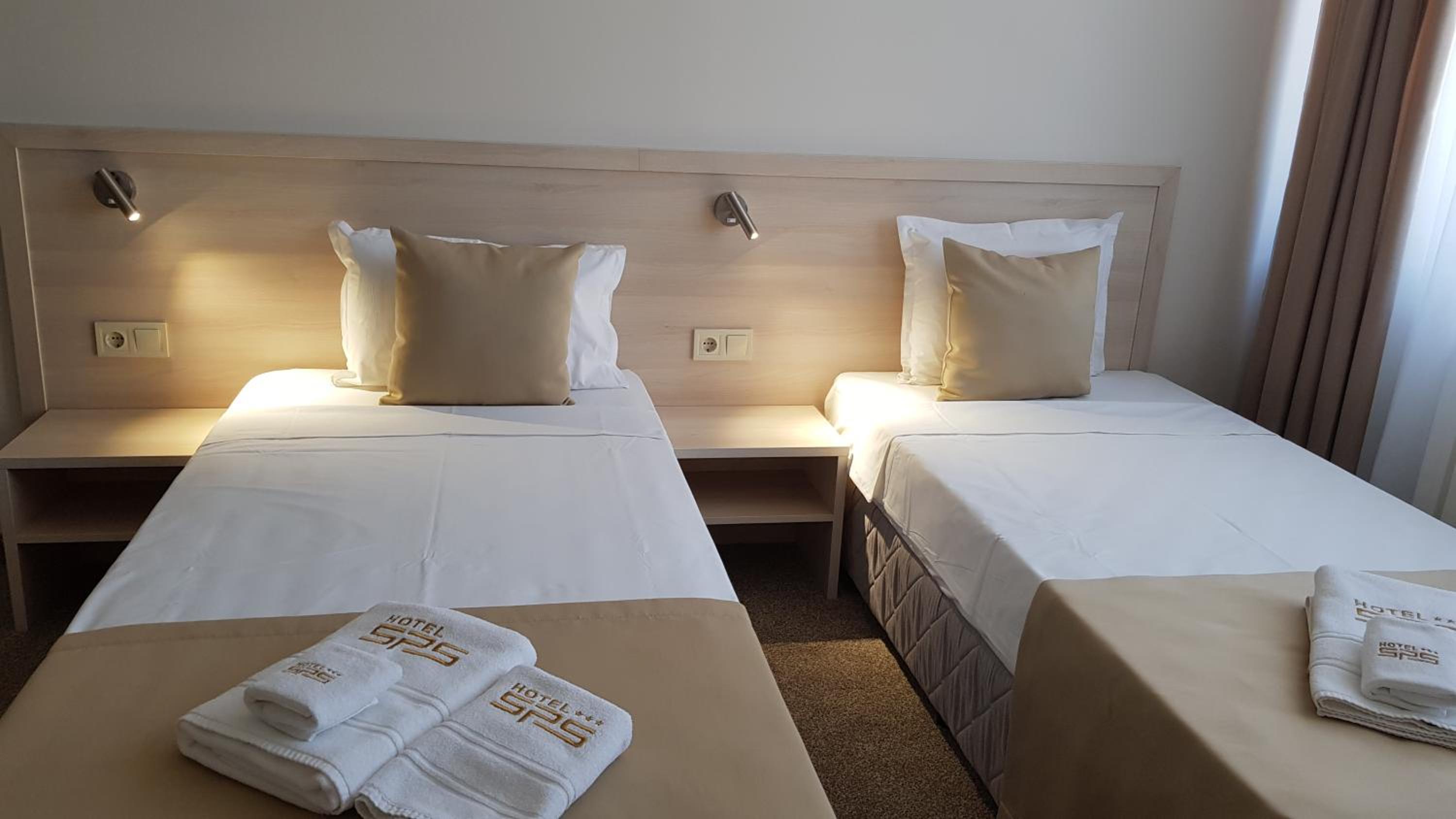 Standard Double or Twin Room photo 3