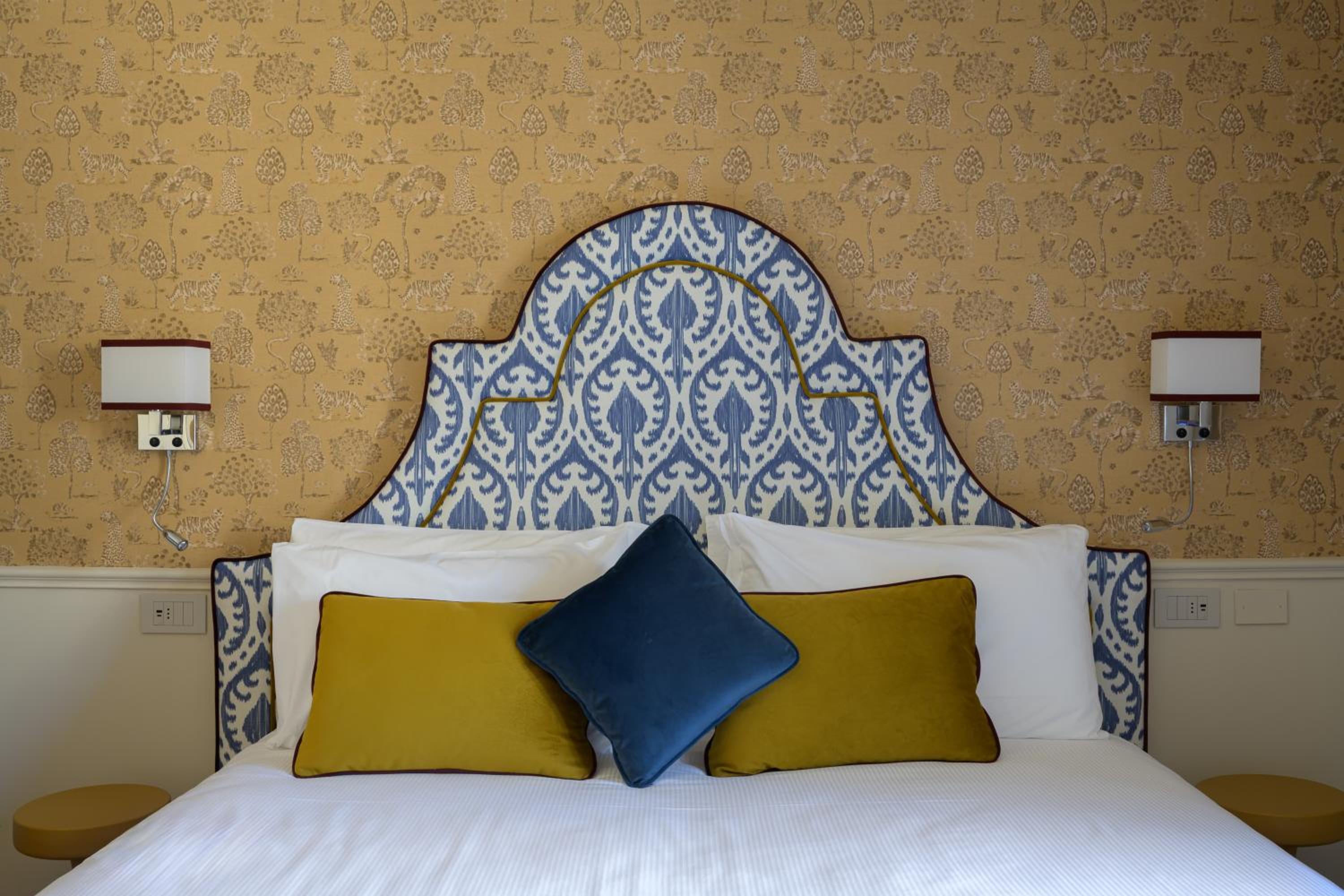 Superior King Room photo 2
