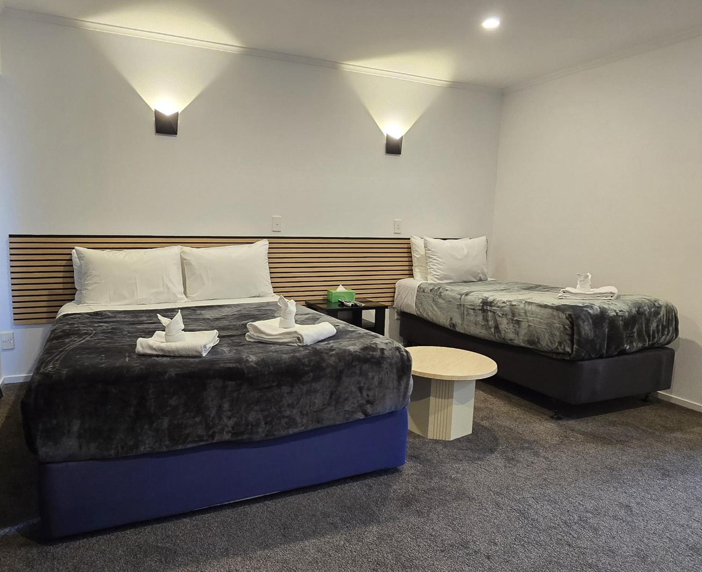 Deluxe Double Room with Shower photo 2