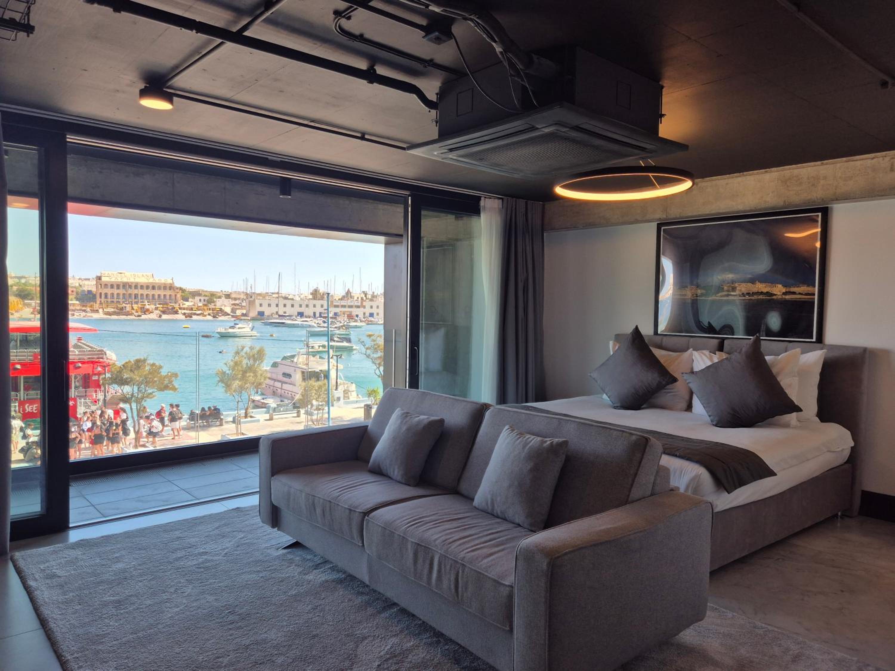 Studio with Sea View