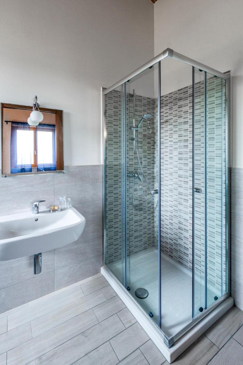 Double Room with Private Bathroom photo 3