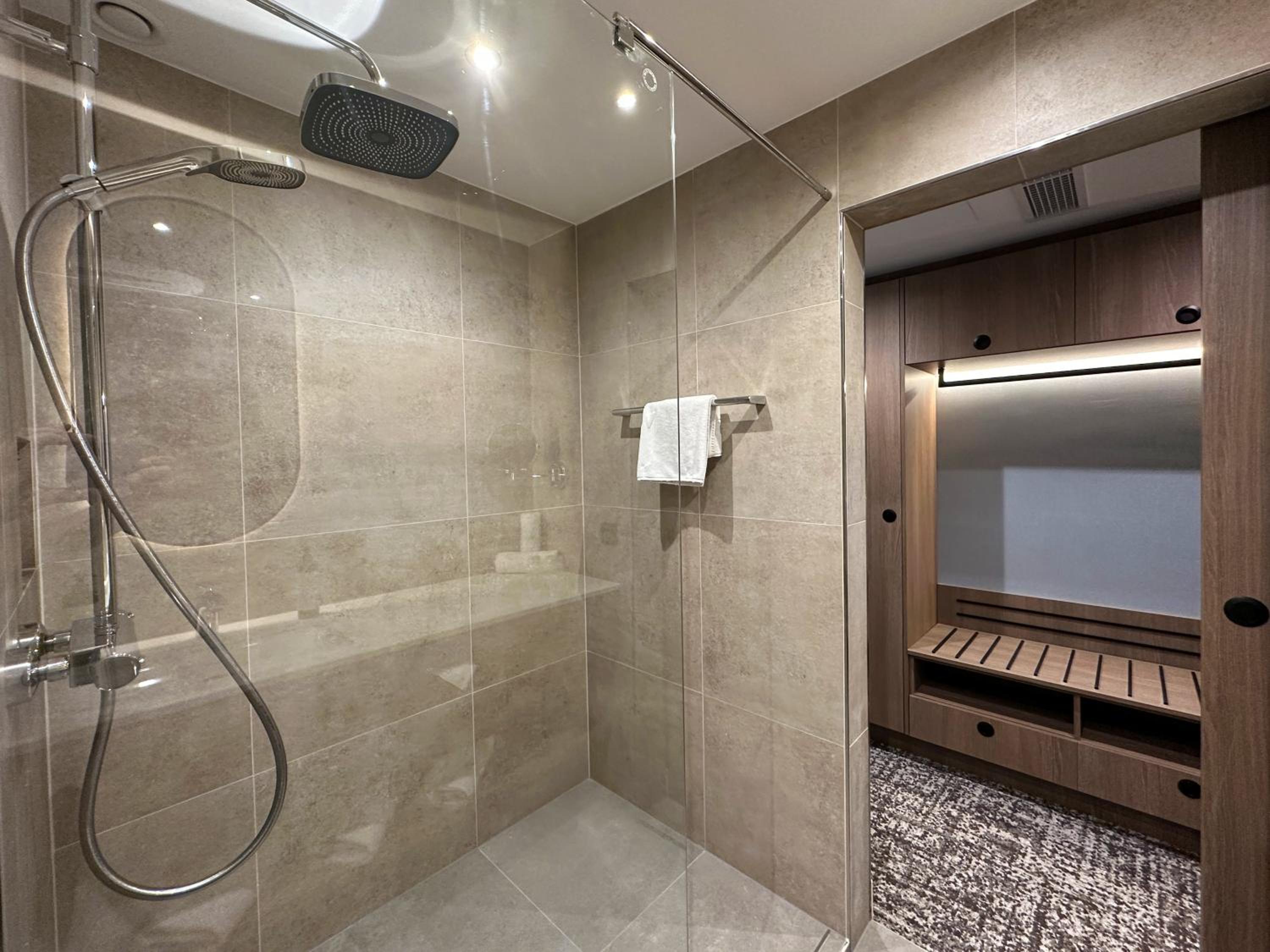Superior Double or Twin Room photo 3