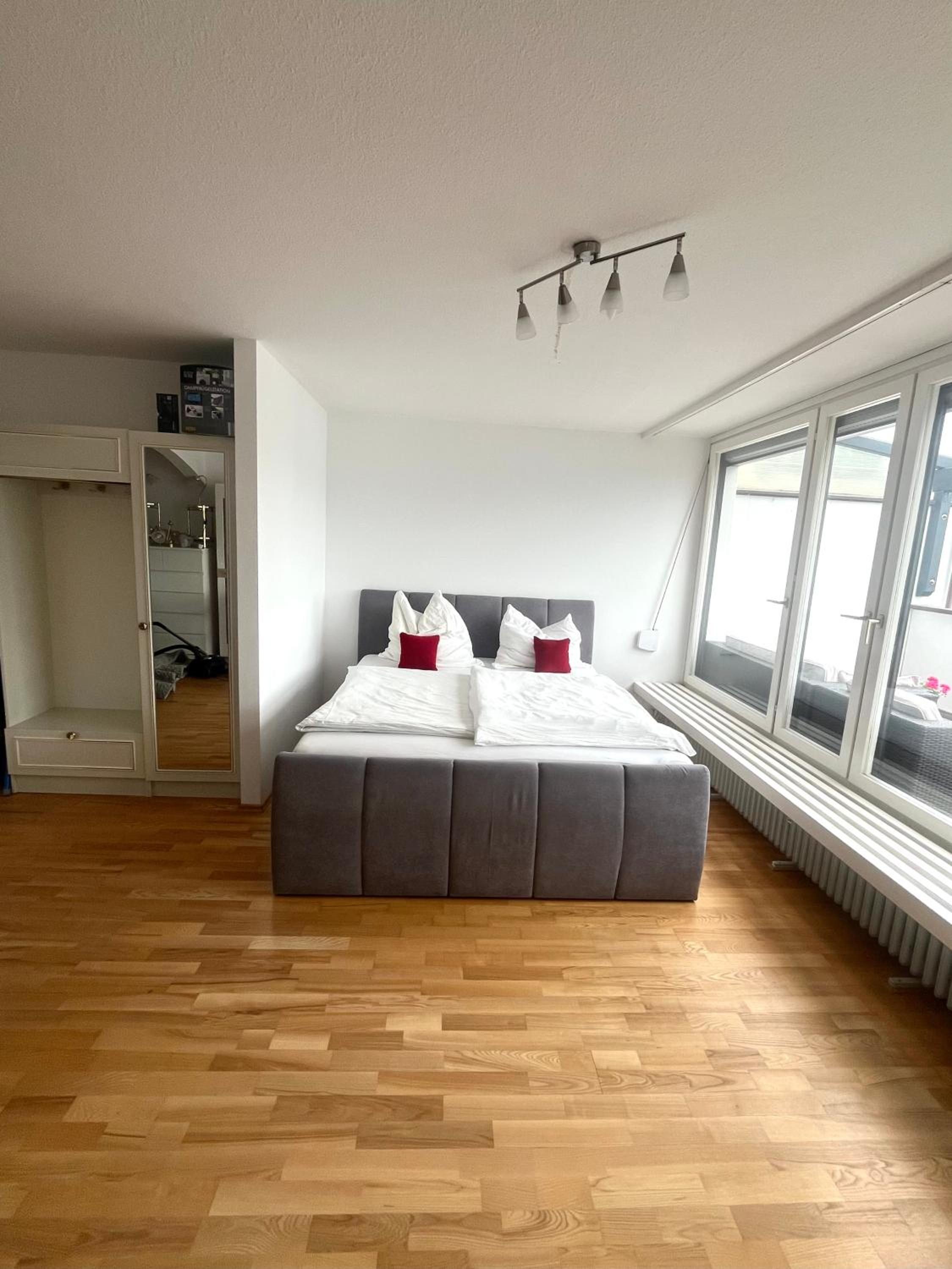 Studio with Balcony photo 3