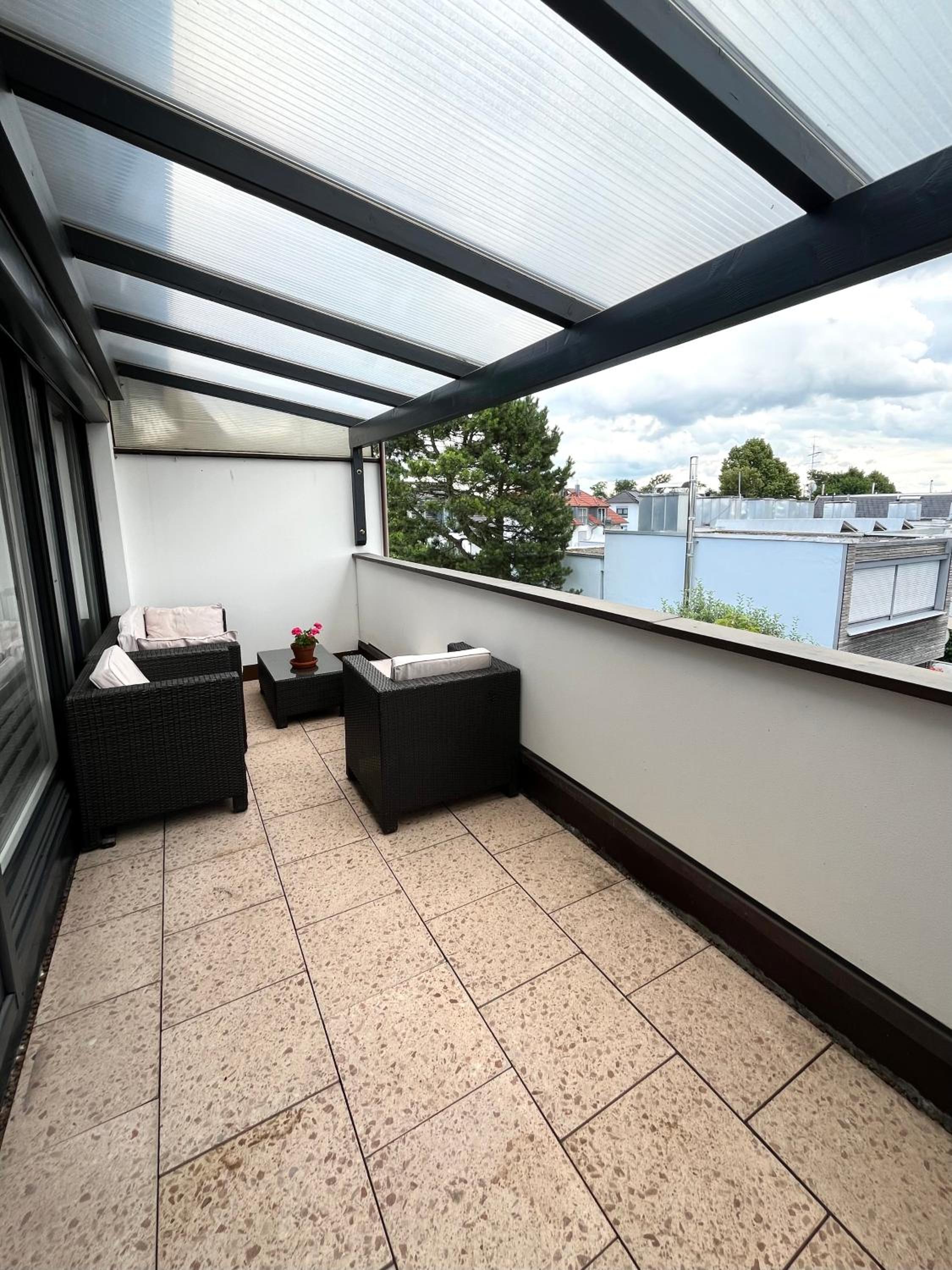 Studio with Balcony photo 2