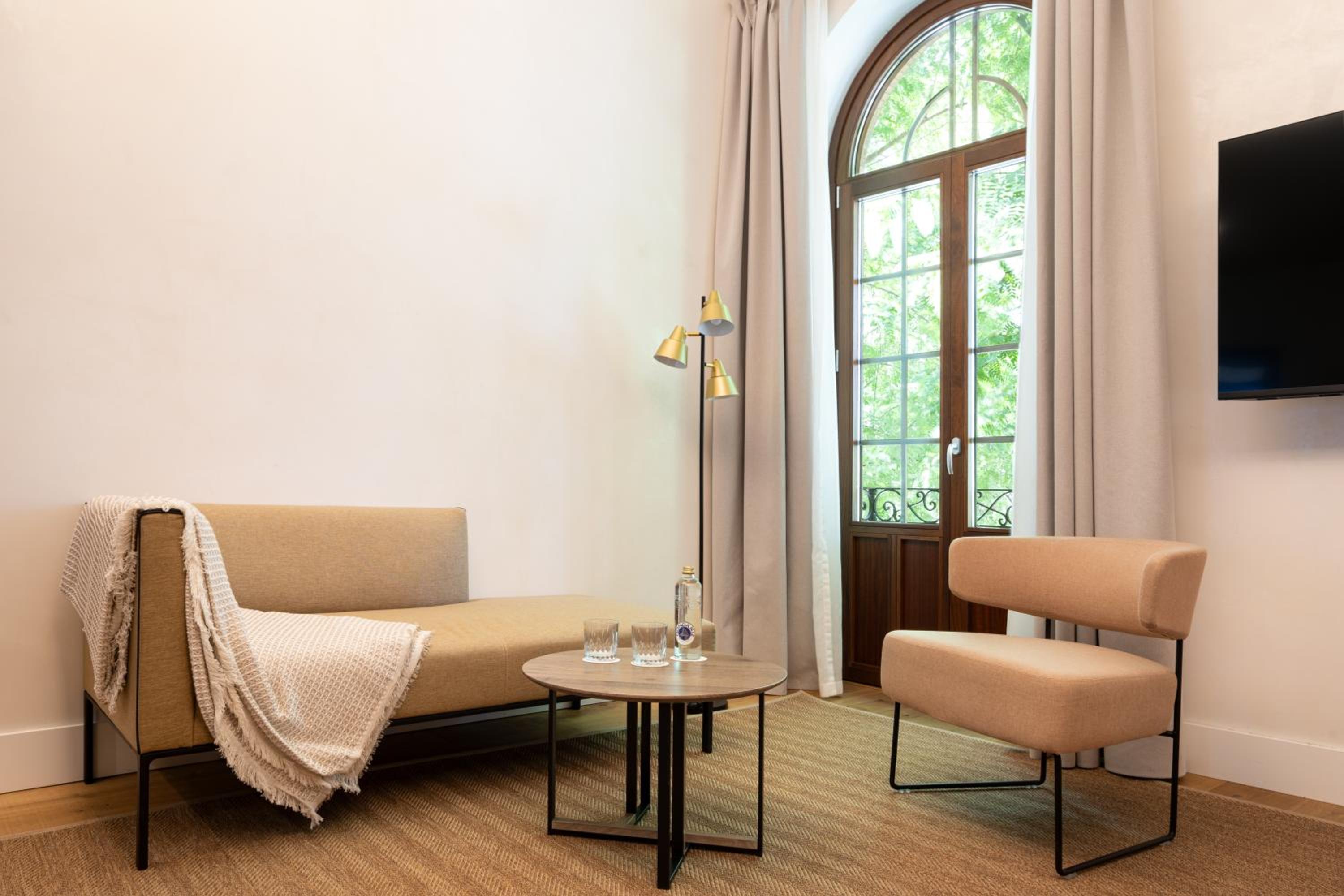 Grand Deluxe - Photo 5