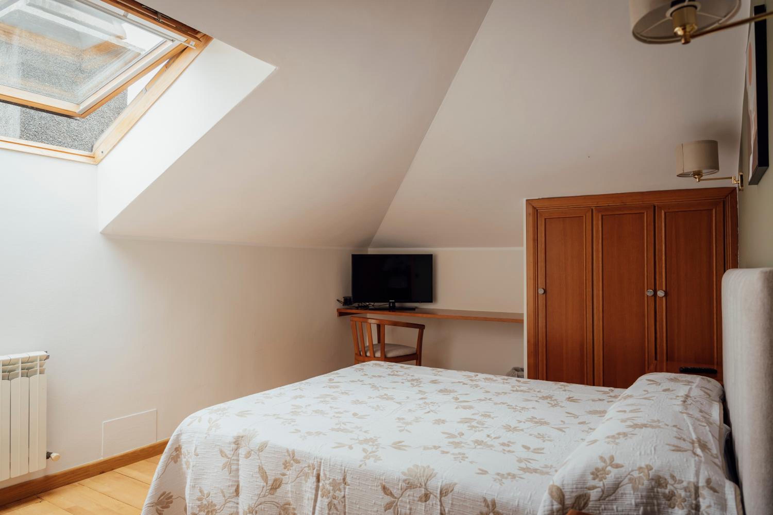 Economy Double Room - Photo 6
