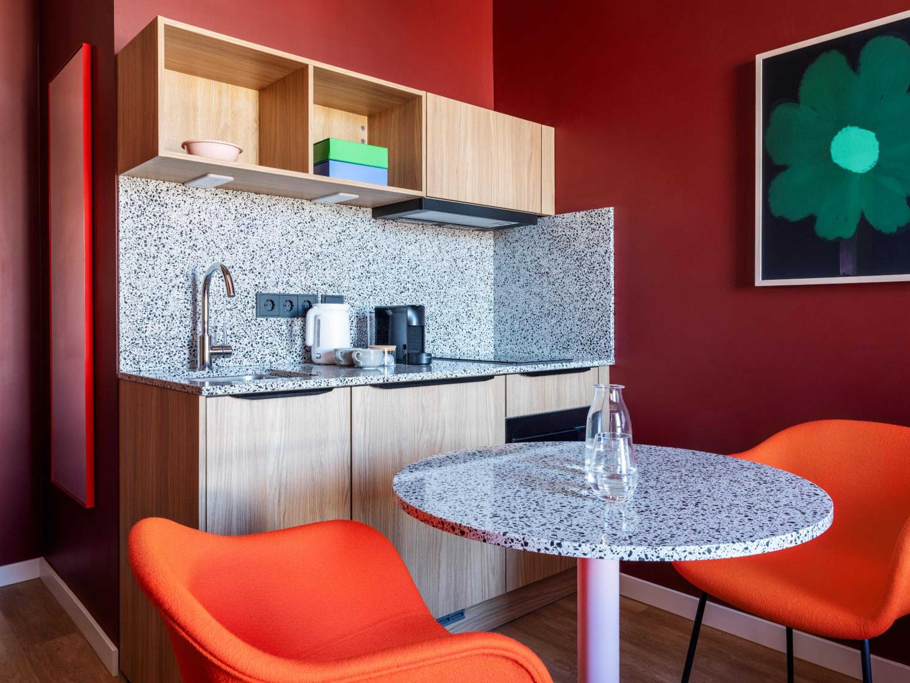 Medium Studio with Kitchenette photo 1