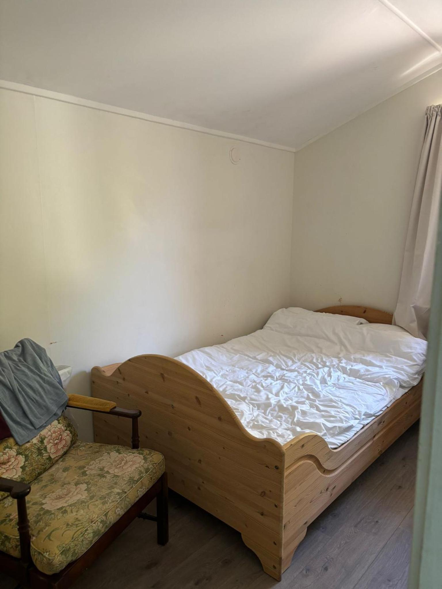 Double Room with Shared Bathroom photo 1