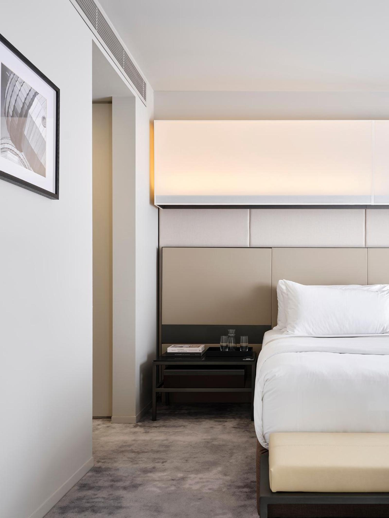 Deluxe King Room photo 3