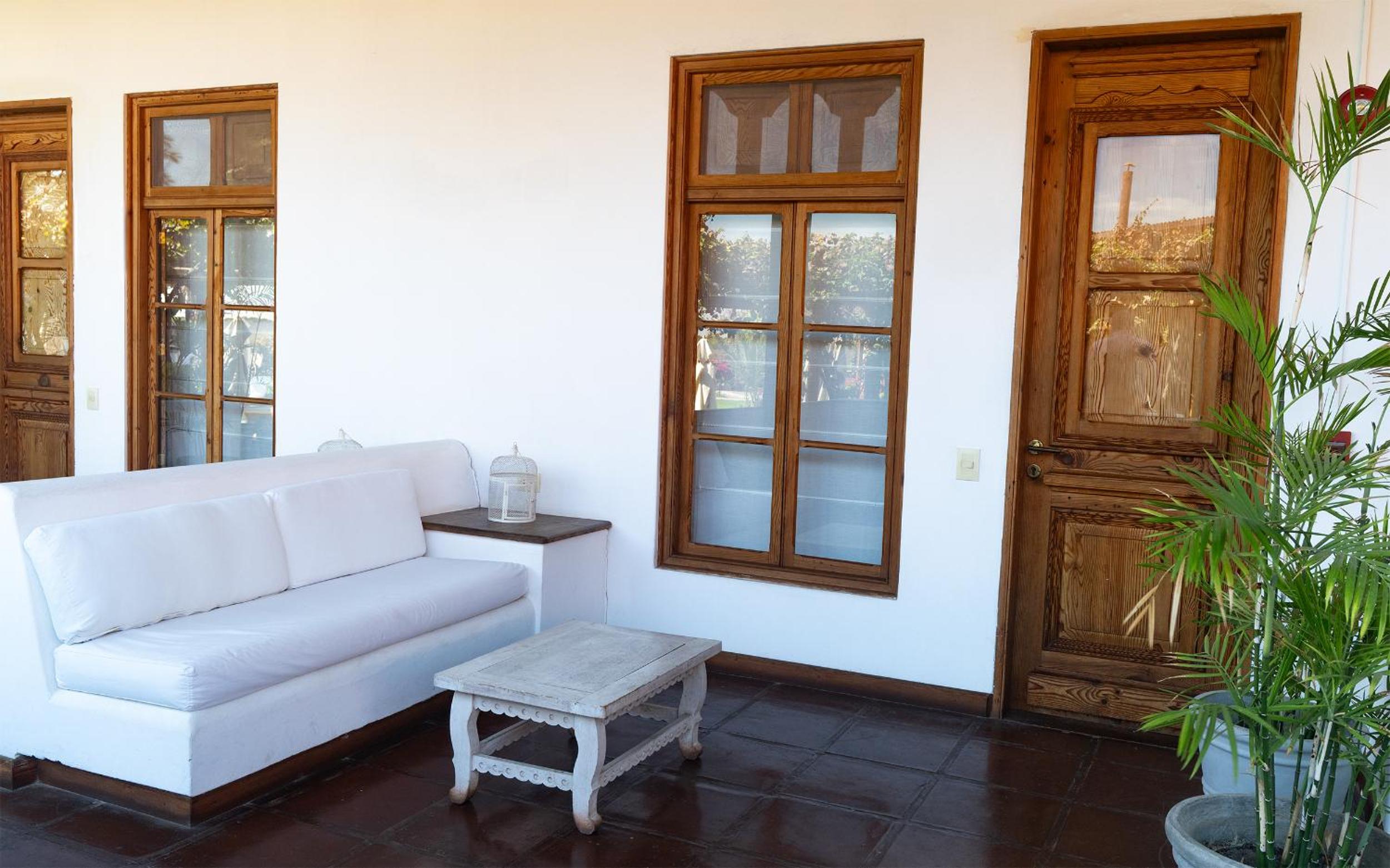 Superior Twin Room with Pool View photo 2