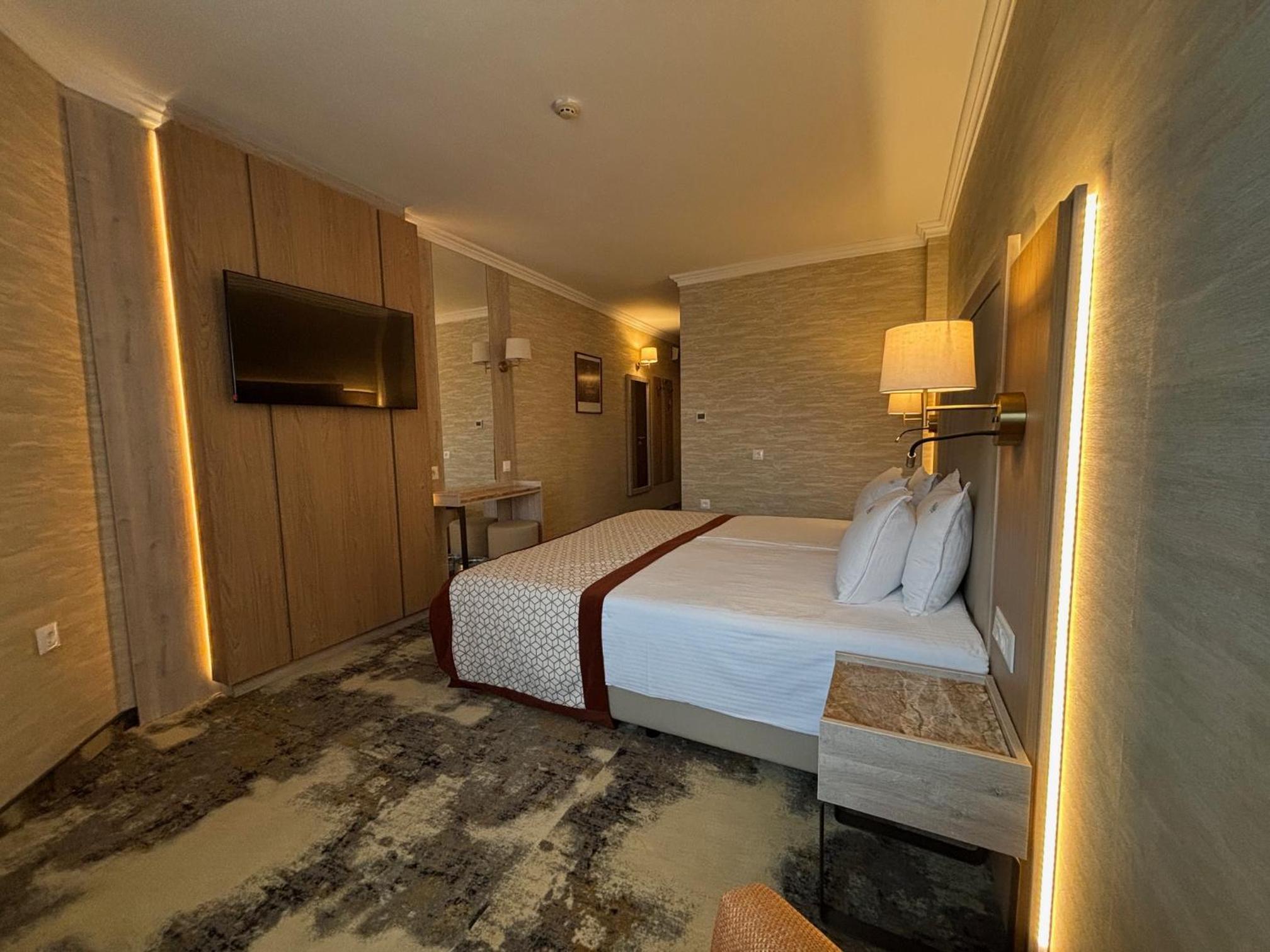 Double Room Comfort without Balcony photo 3