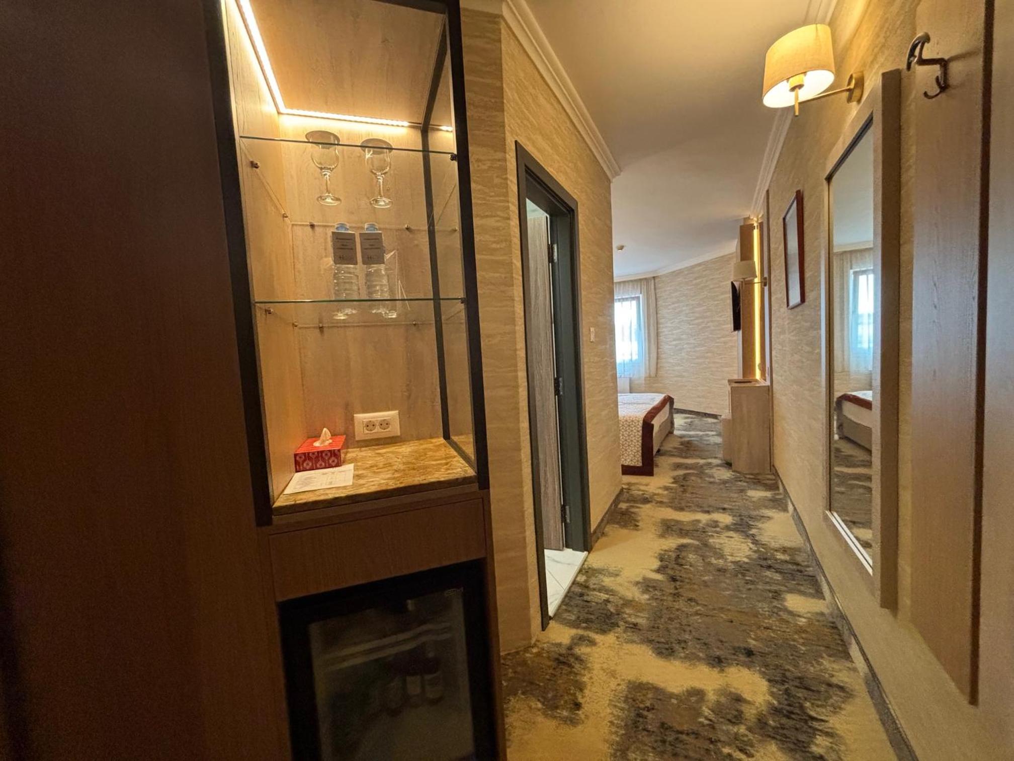 Double Room Comfort without Balcony photo 2