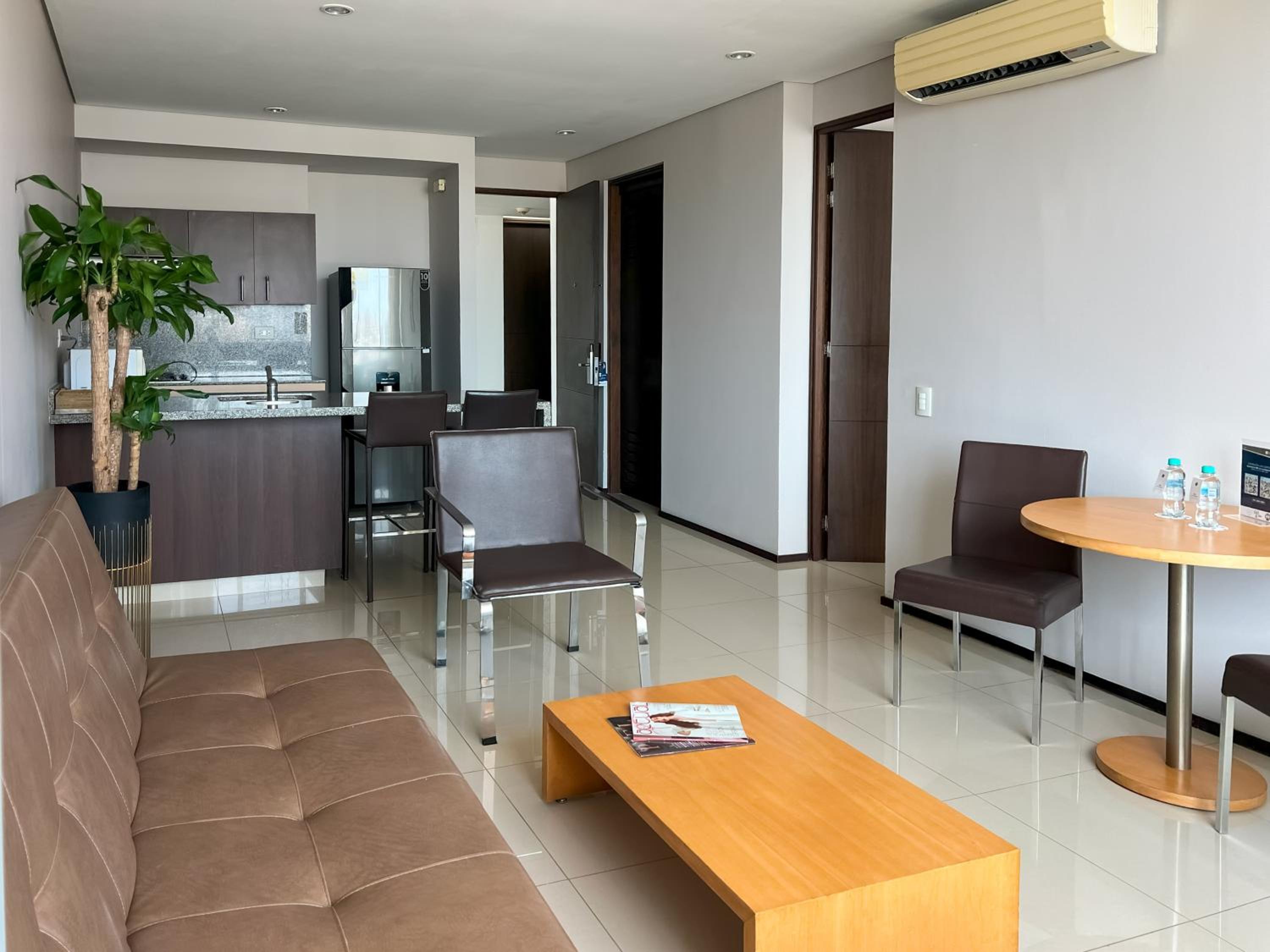 Suite photo 1