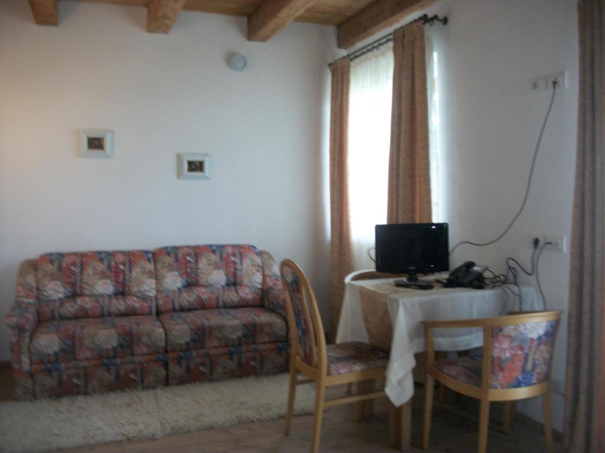 Double or Twin Room with Bathroom - Photo 6