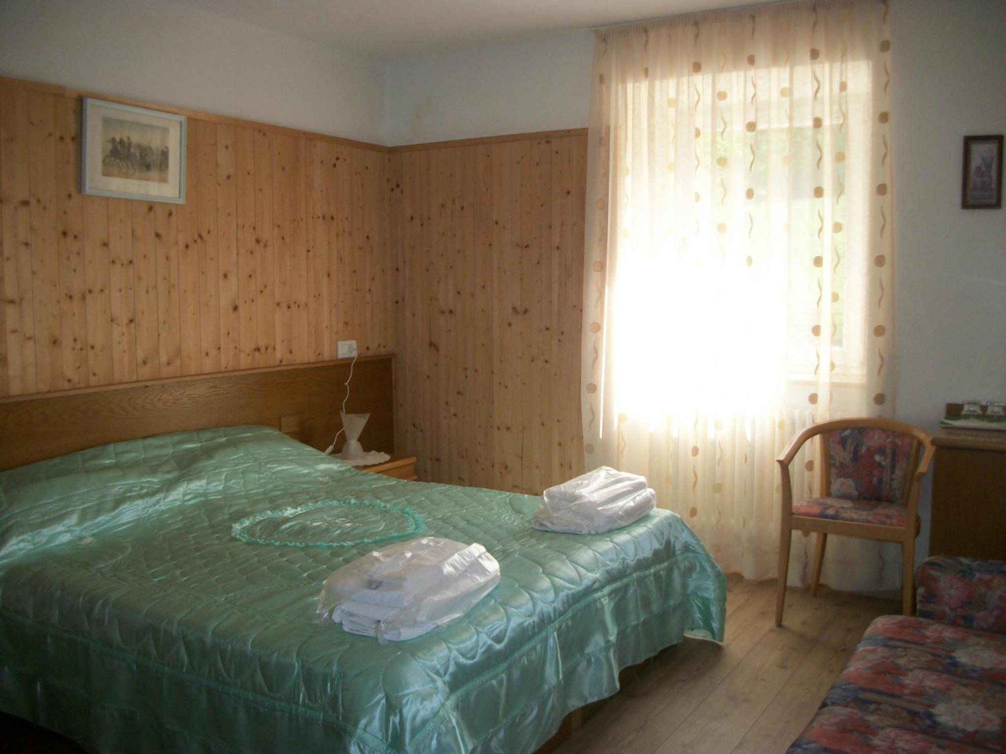 Double or Twin Room with Bathroom - Photo 7