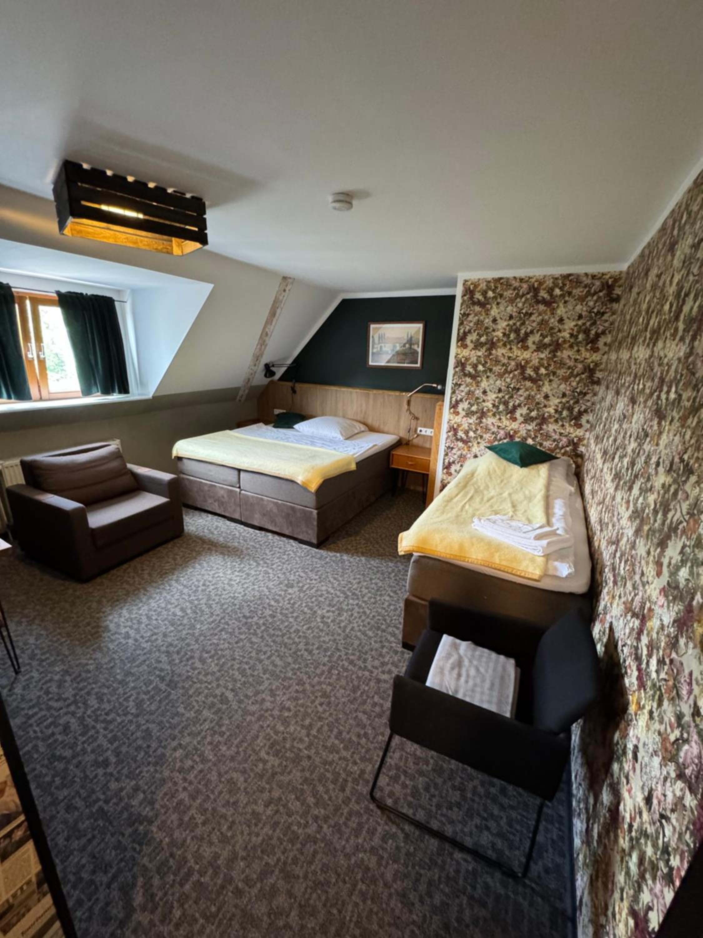 Classic Quadruple Room