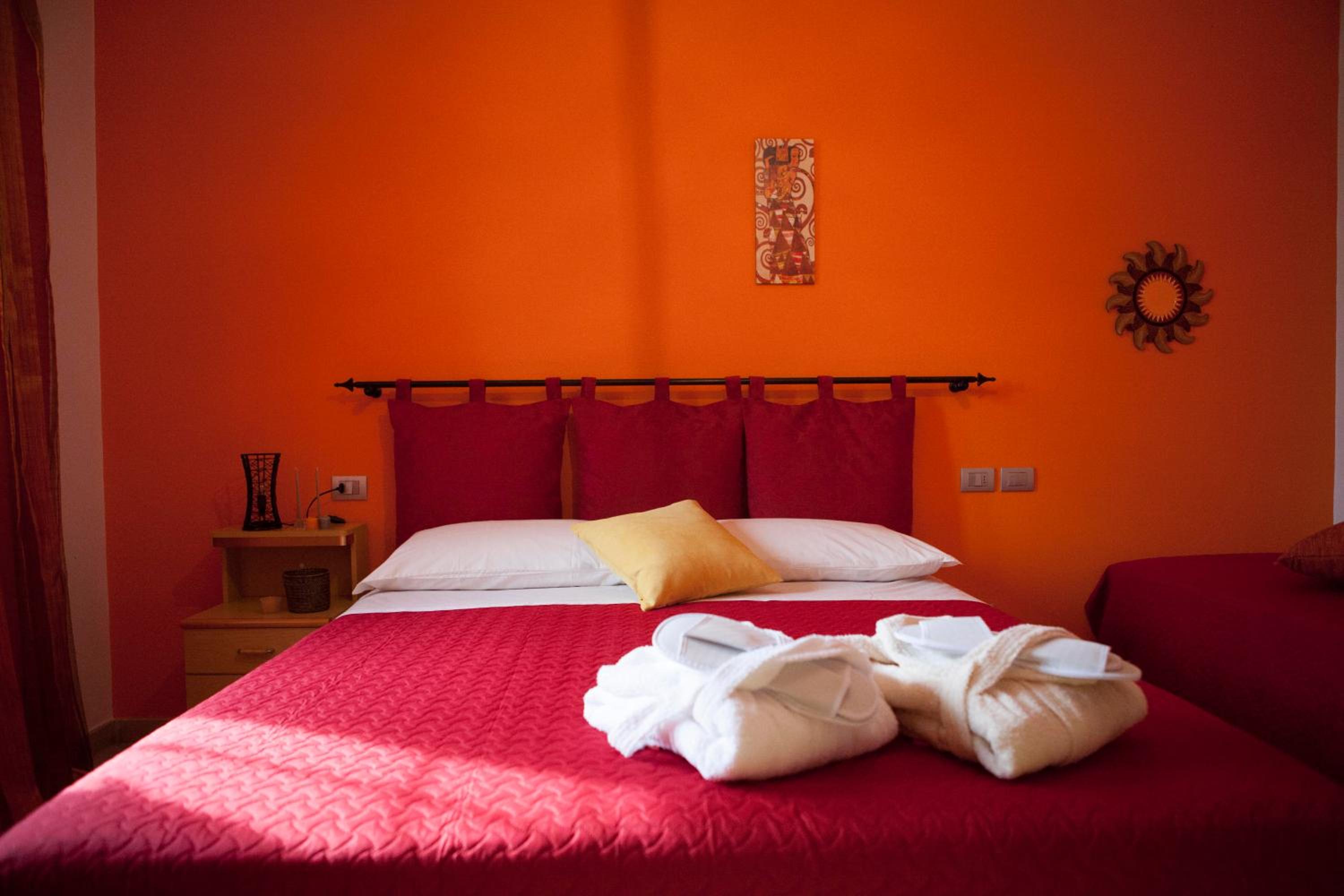 Deluxe Room (2 Adults + 1 Child)