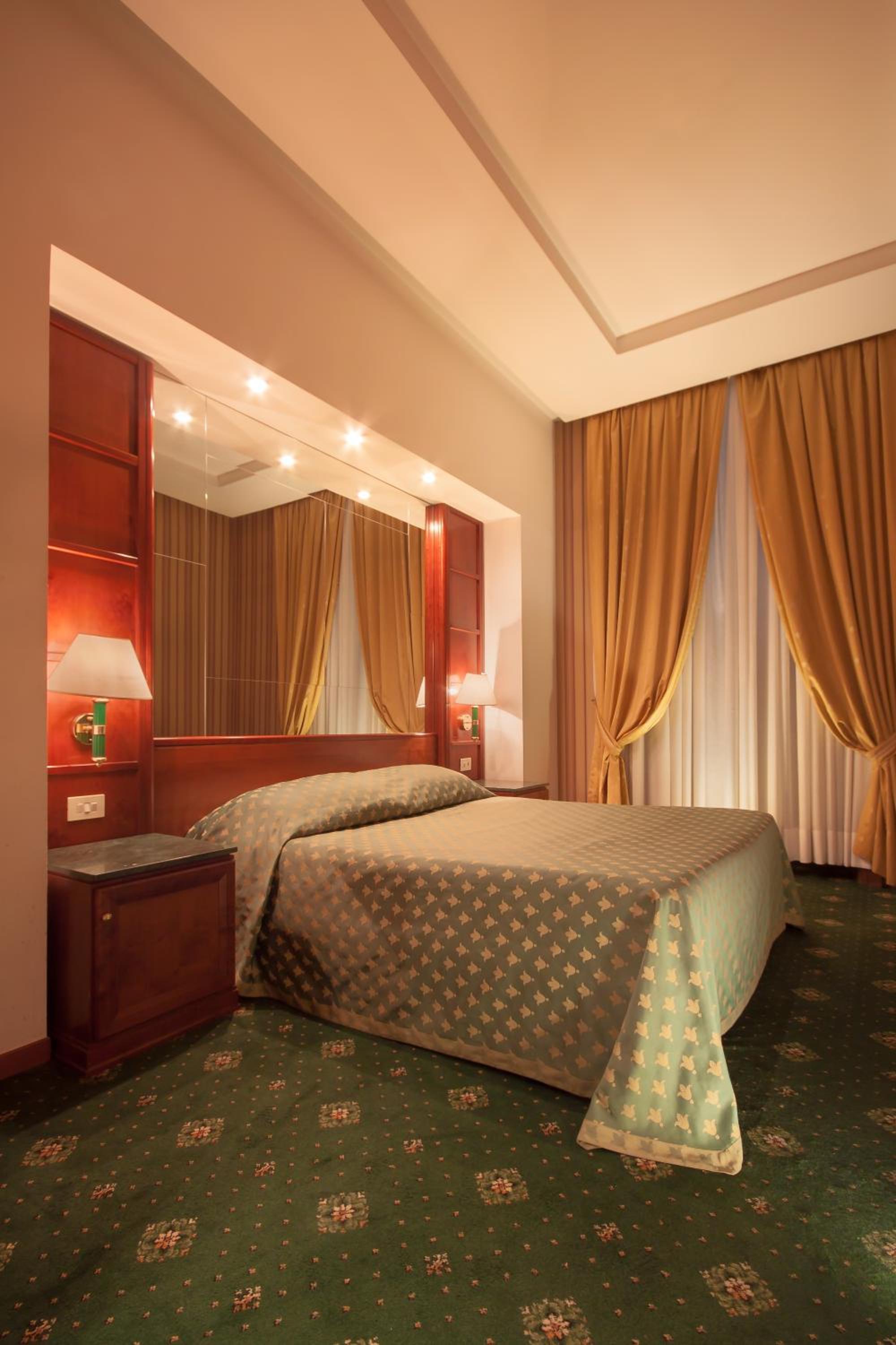 Superior Double or Twin Room photo 3