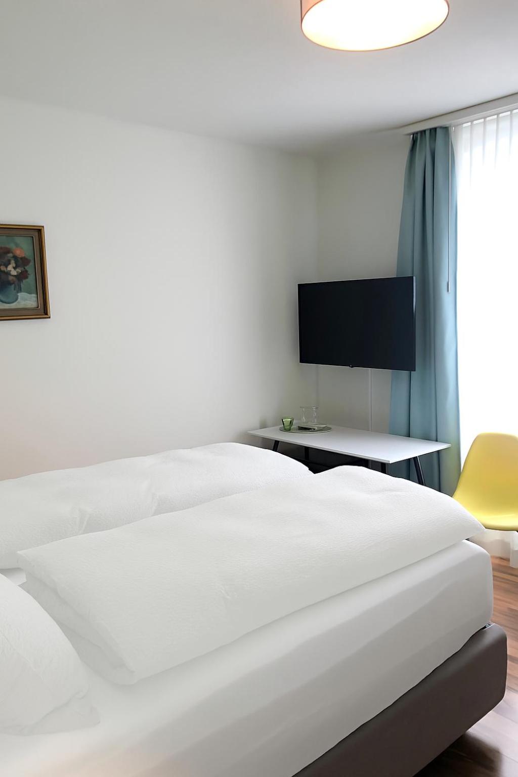 Economy Double Room photo 2