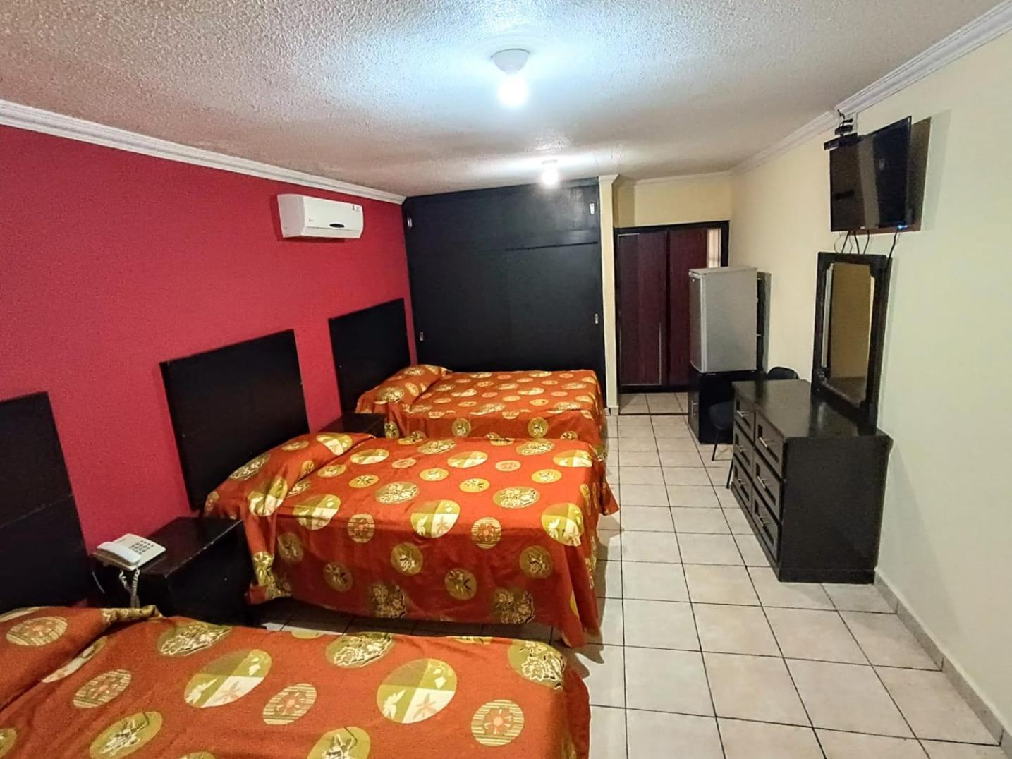 Comfort Triple Room