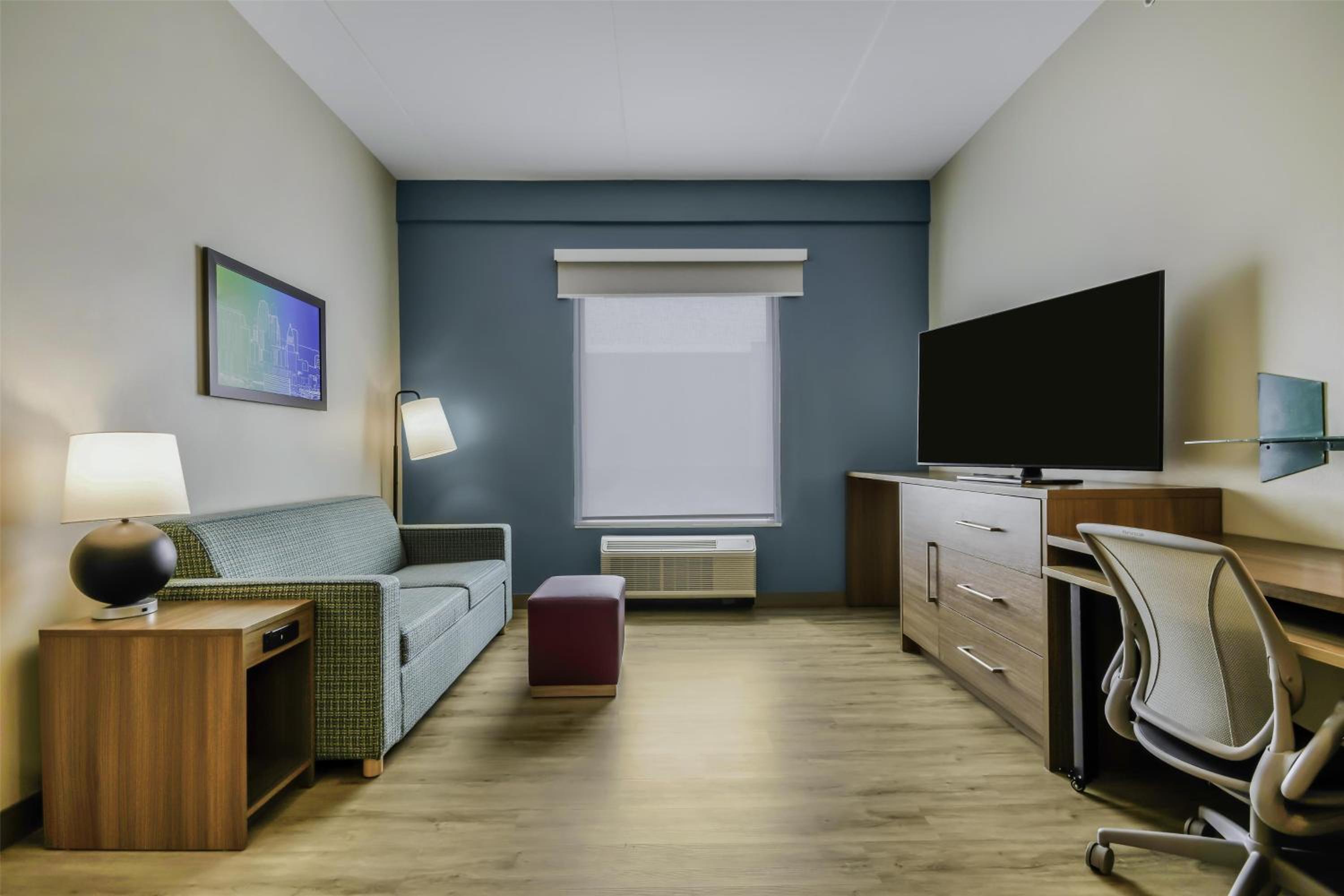 One-Bedroom King Suite - Photo 1