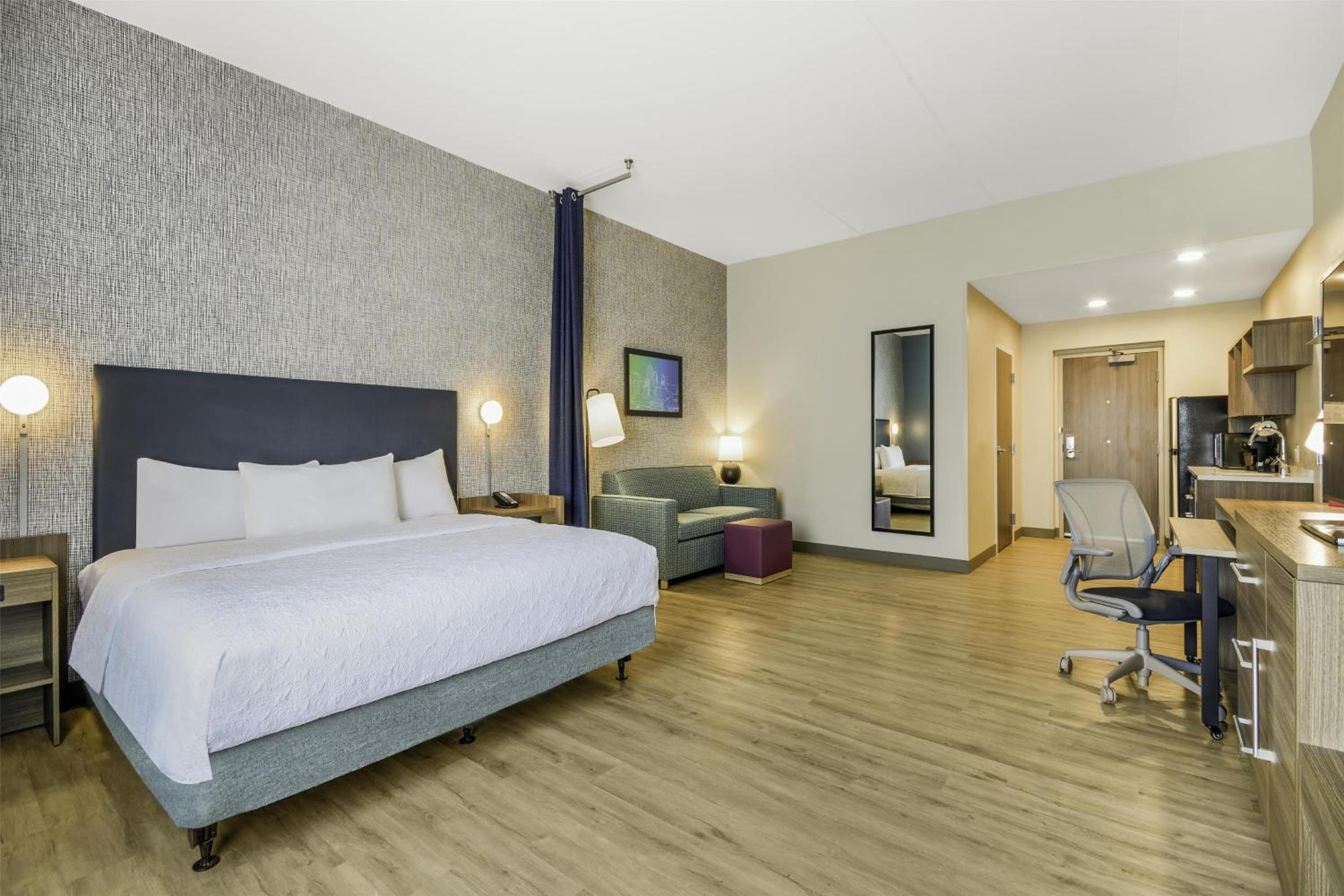 King Studio Suite - Mobility Accessible - Photo 1