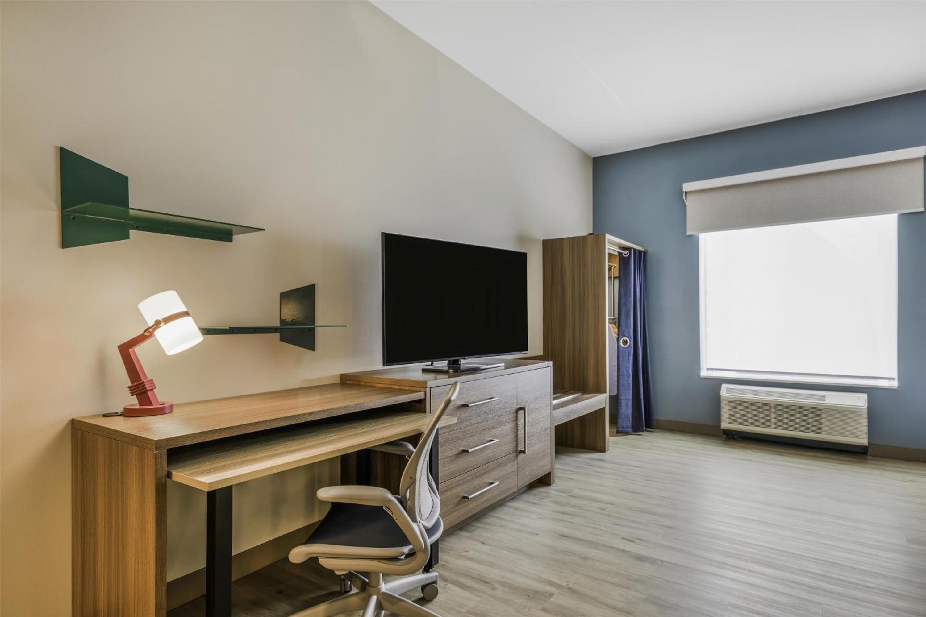King Studio Suite - Photo 3