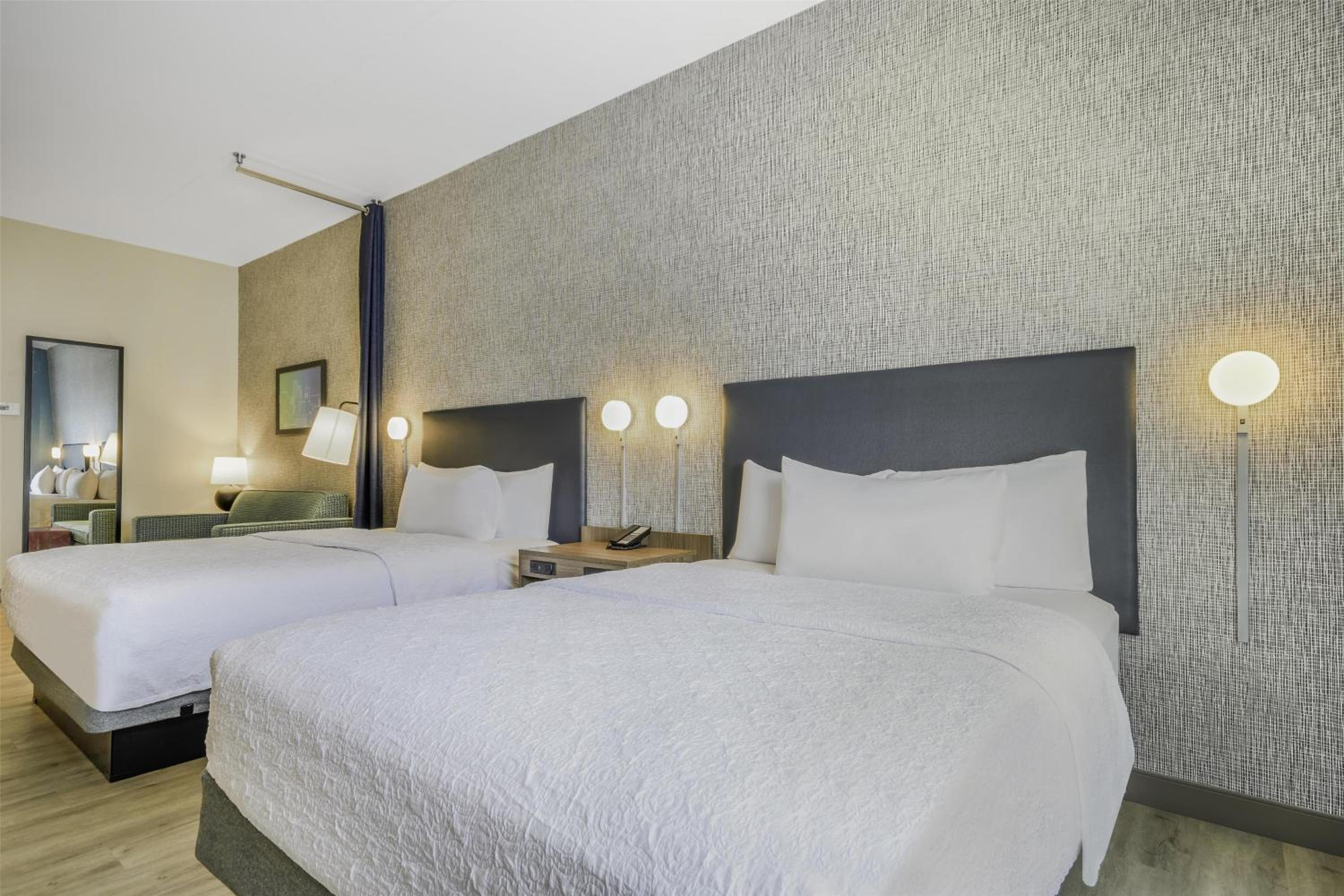 Studio Suite with Two Queen Beds - Photo 1