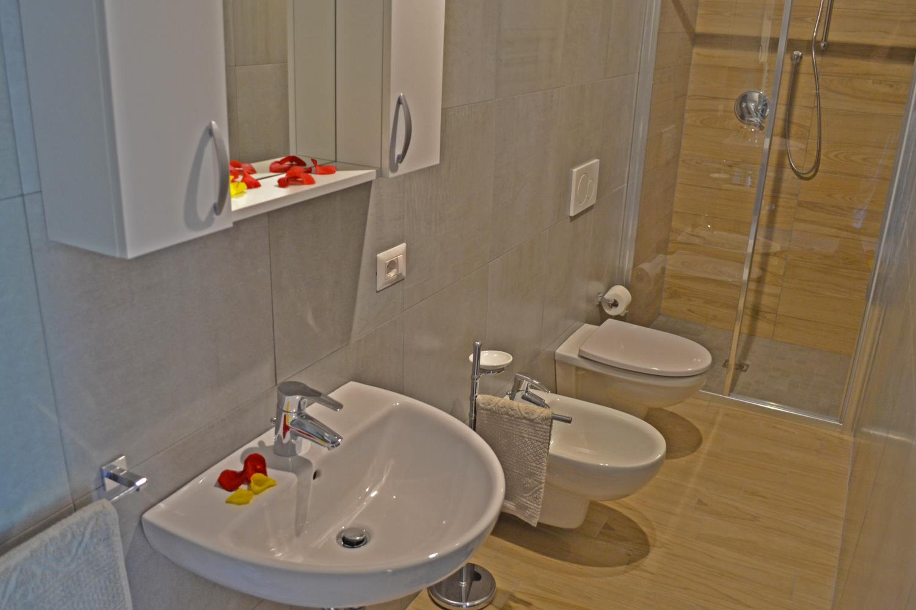 Apartment - Photo 19
