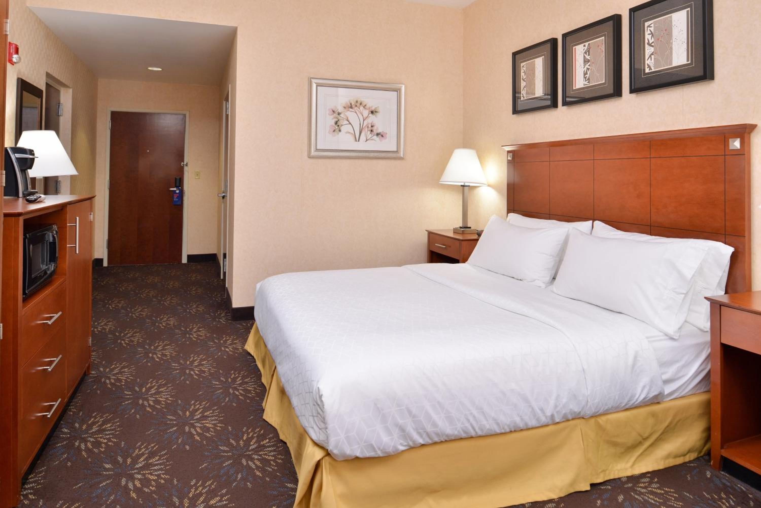 Single Room - Photo 1