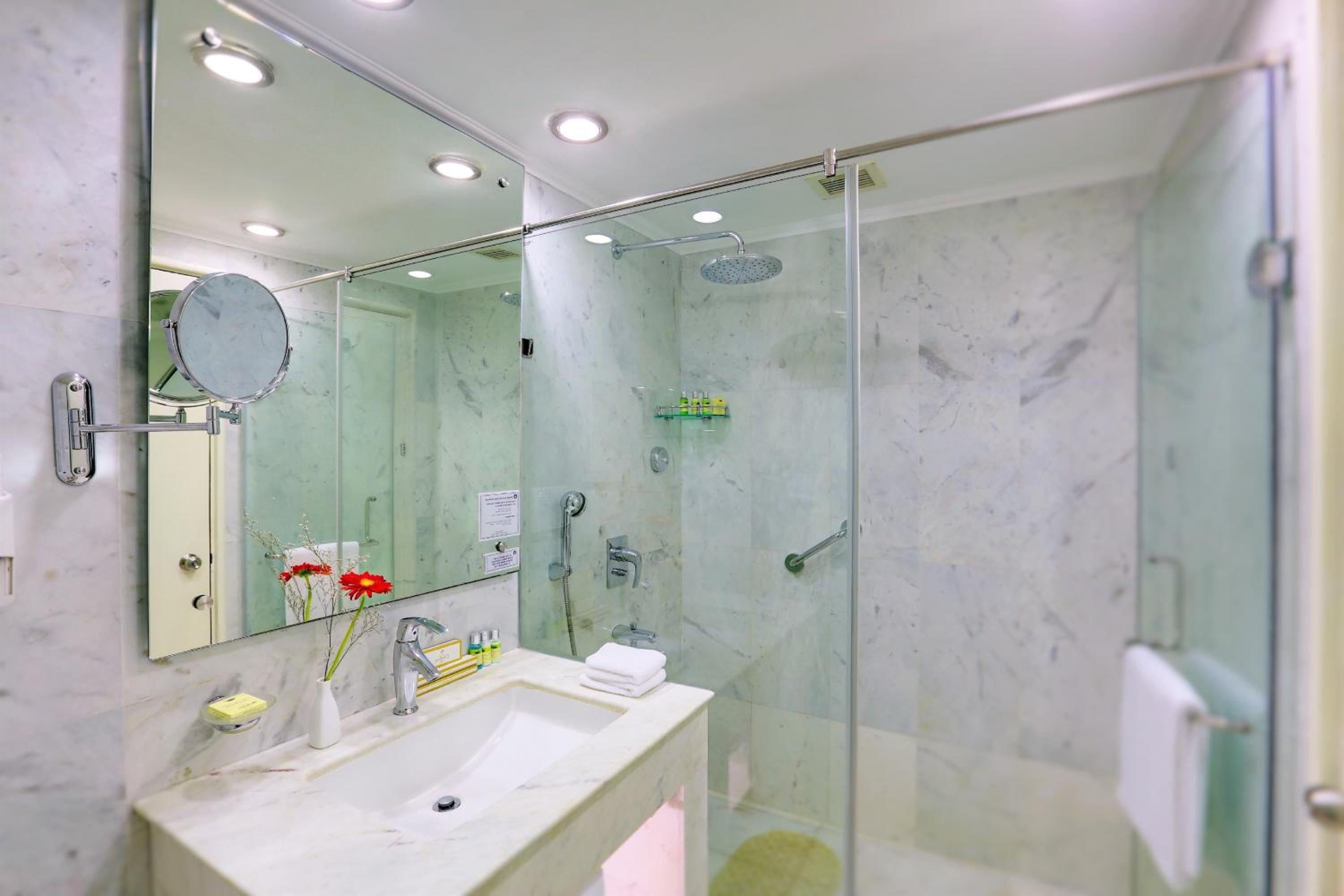 Deluxe Double or Twin Room - Photo 2